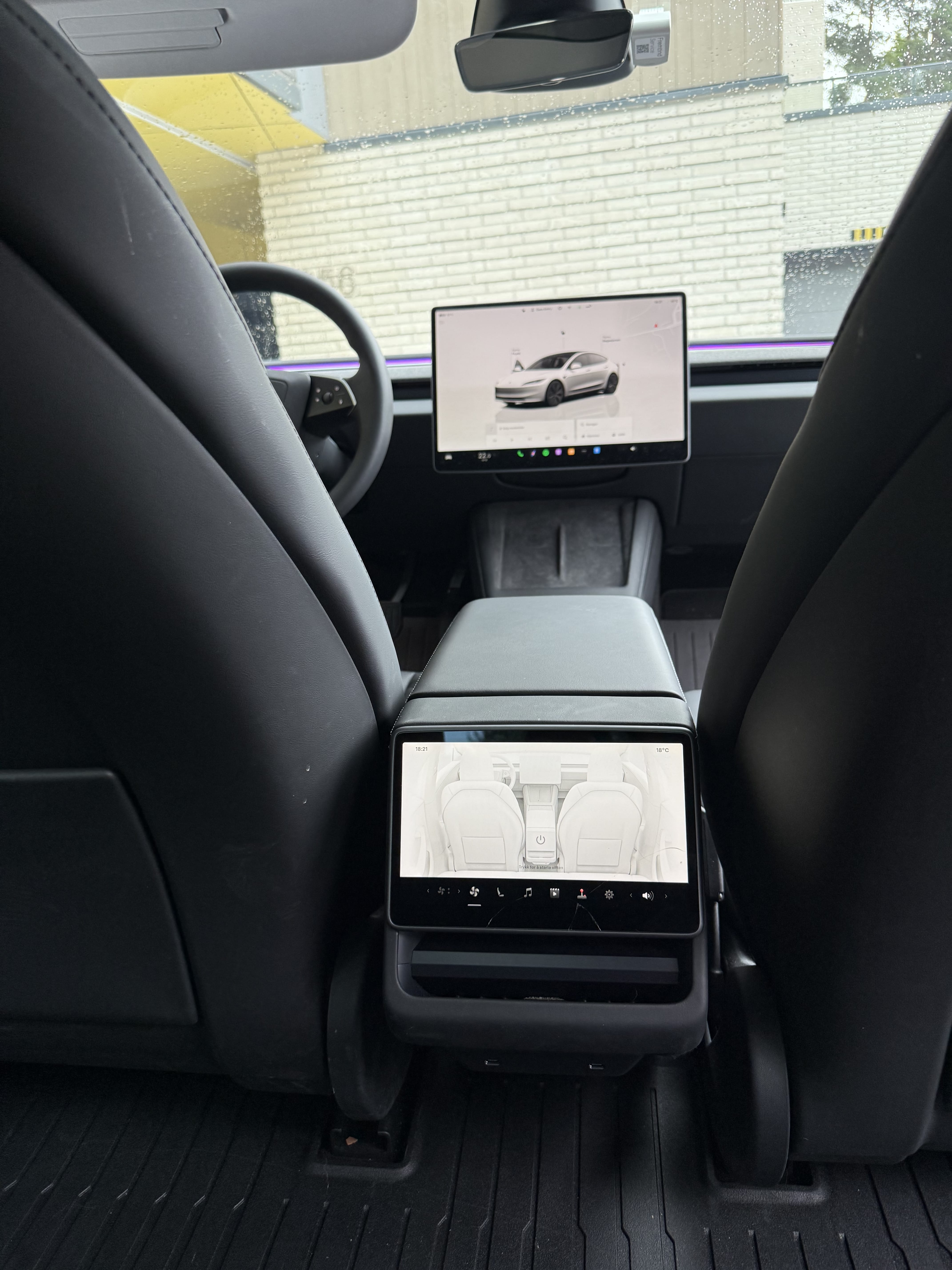 Tesla Model 3 med Cruisekontroll