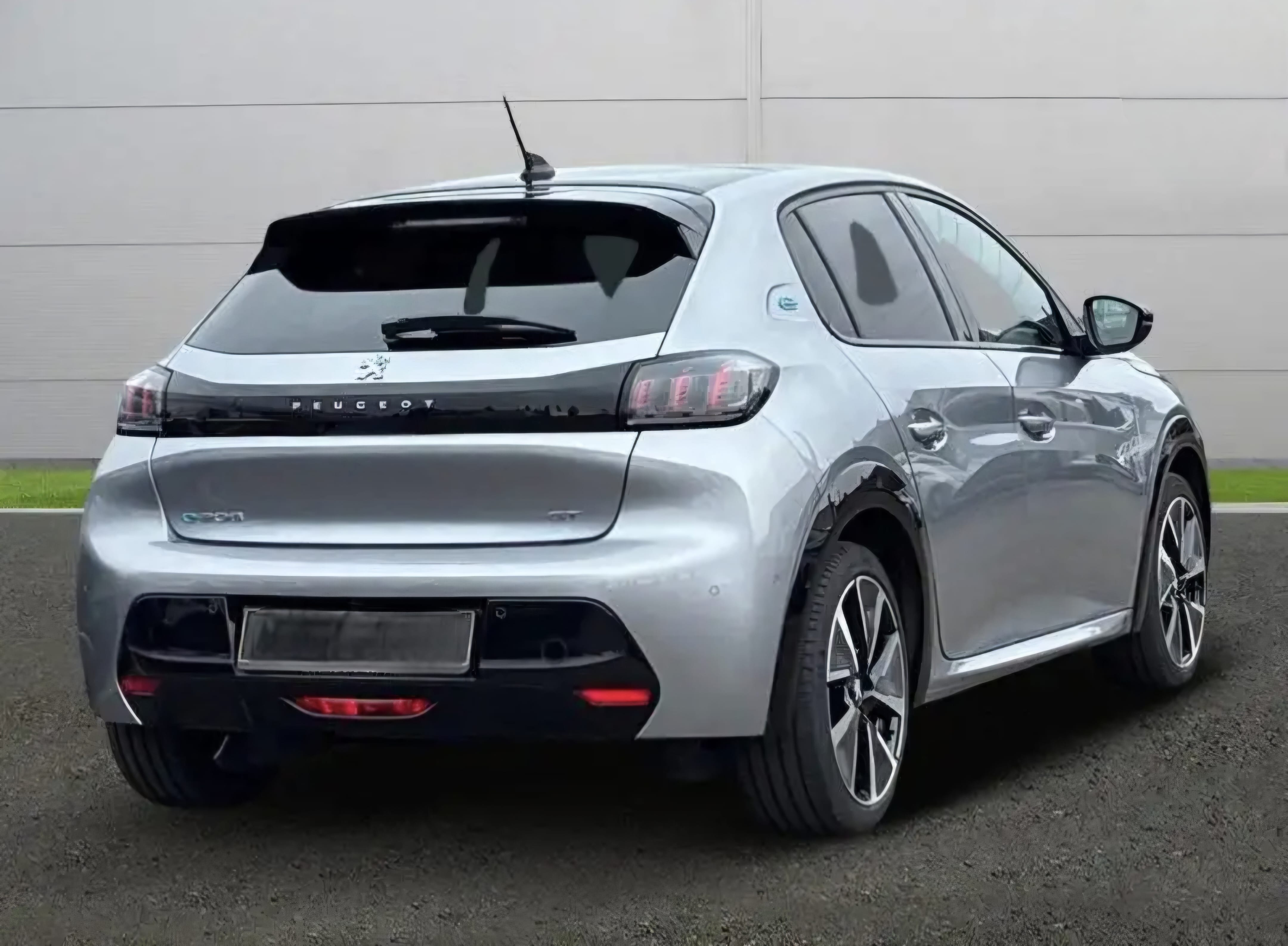 Peugeot e-208 GT avec Climatisation