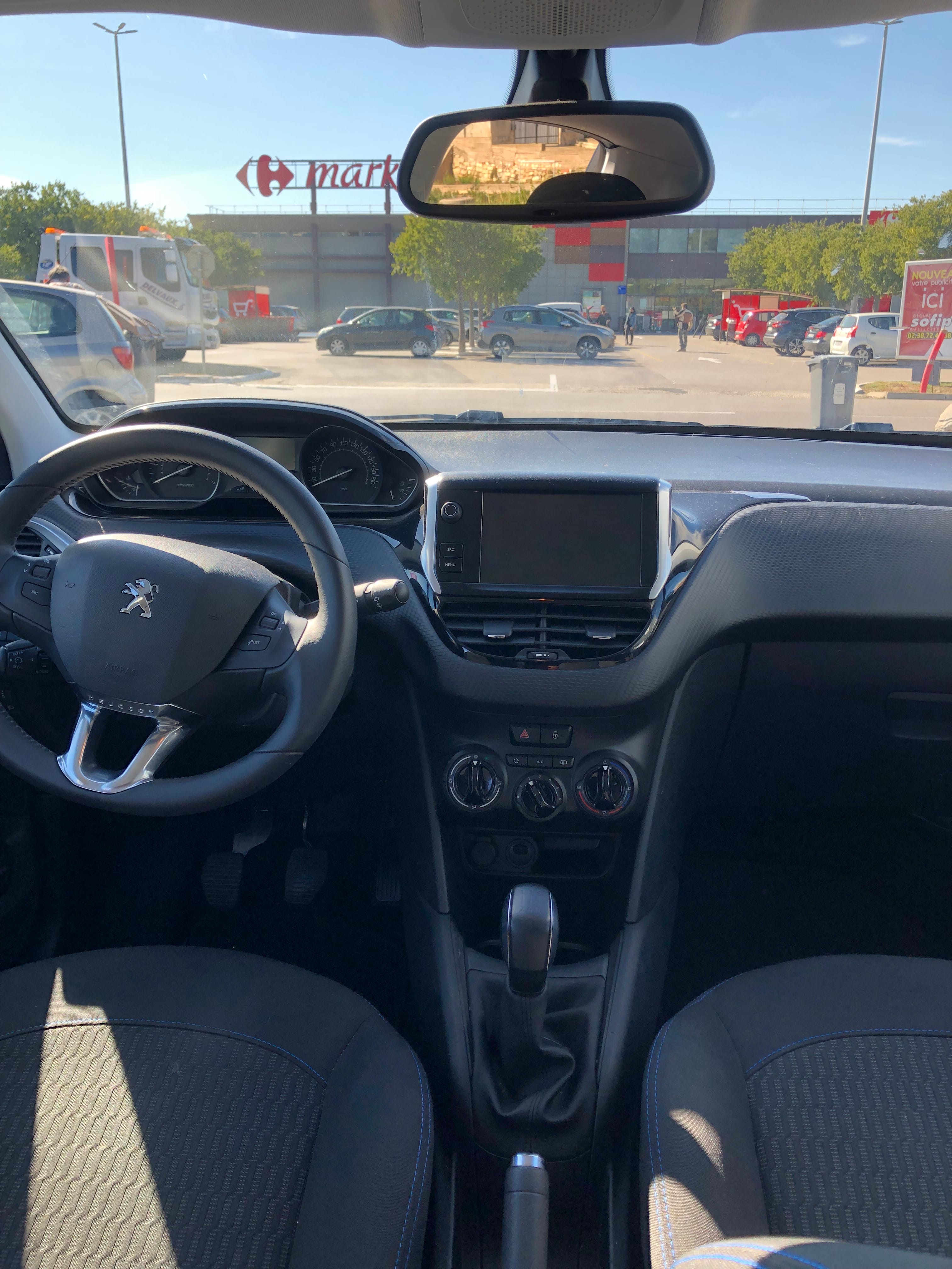 Peugeot 208 Grand confort avec Climatisation
