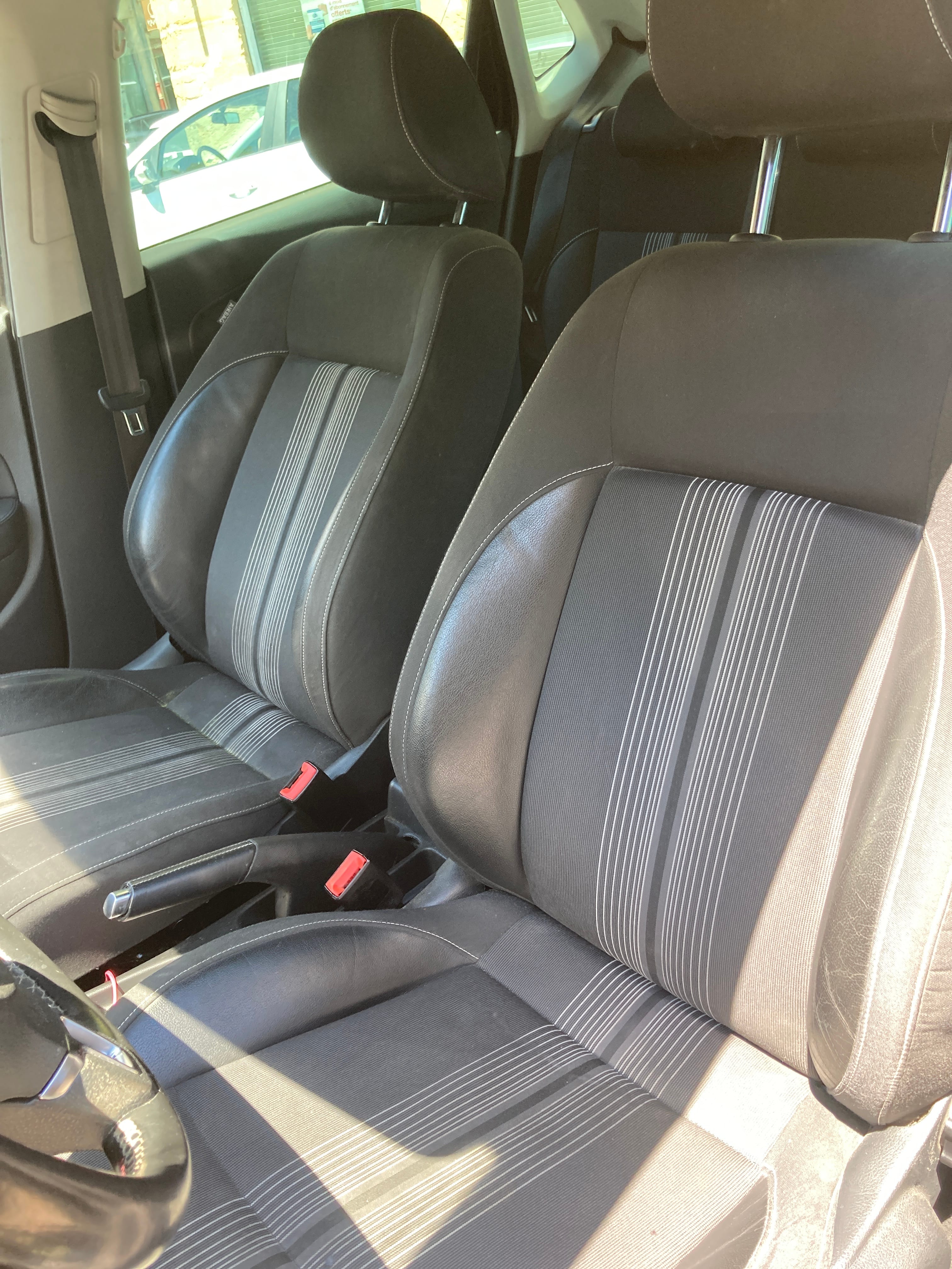 Volkswagen Polo avec Siège bébé