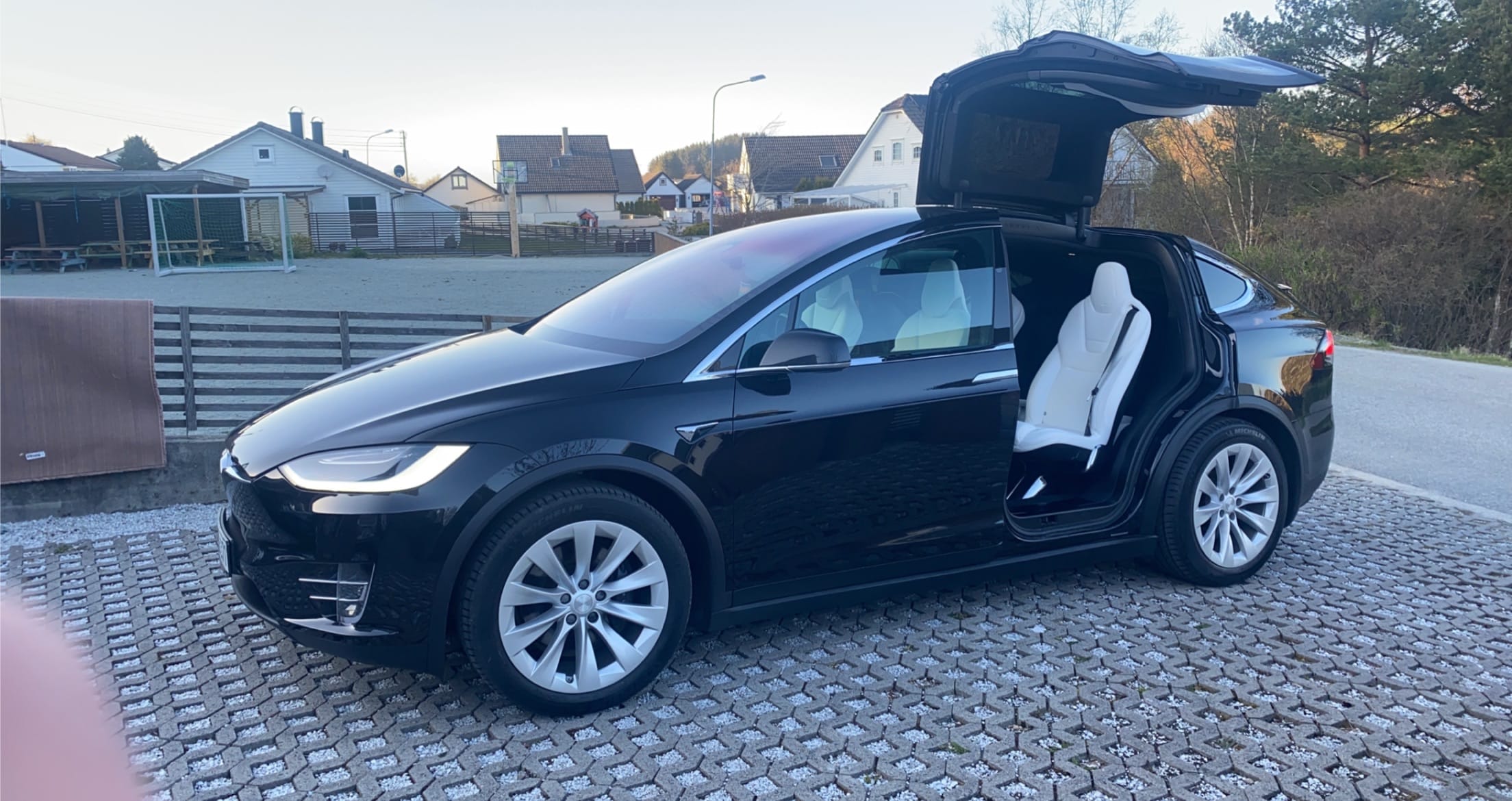 Tesla Model X 100D med Aircondition