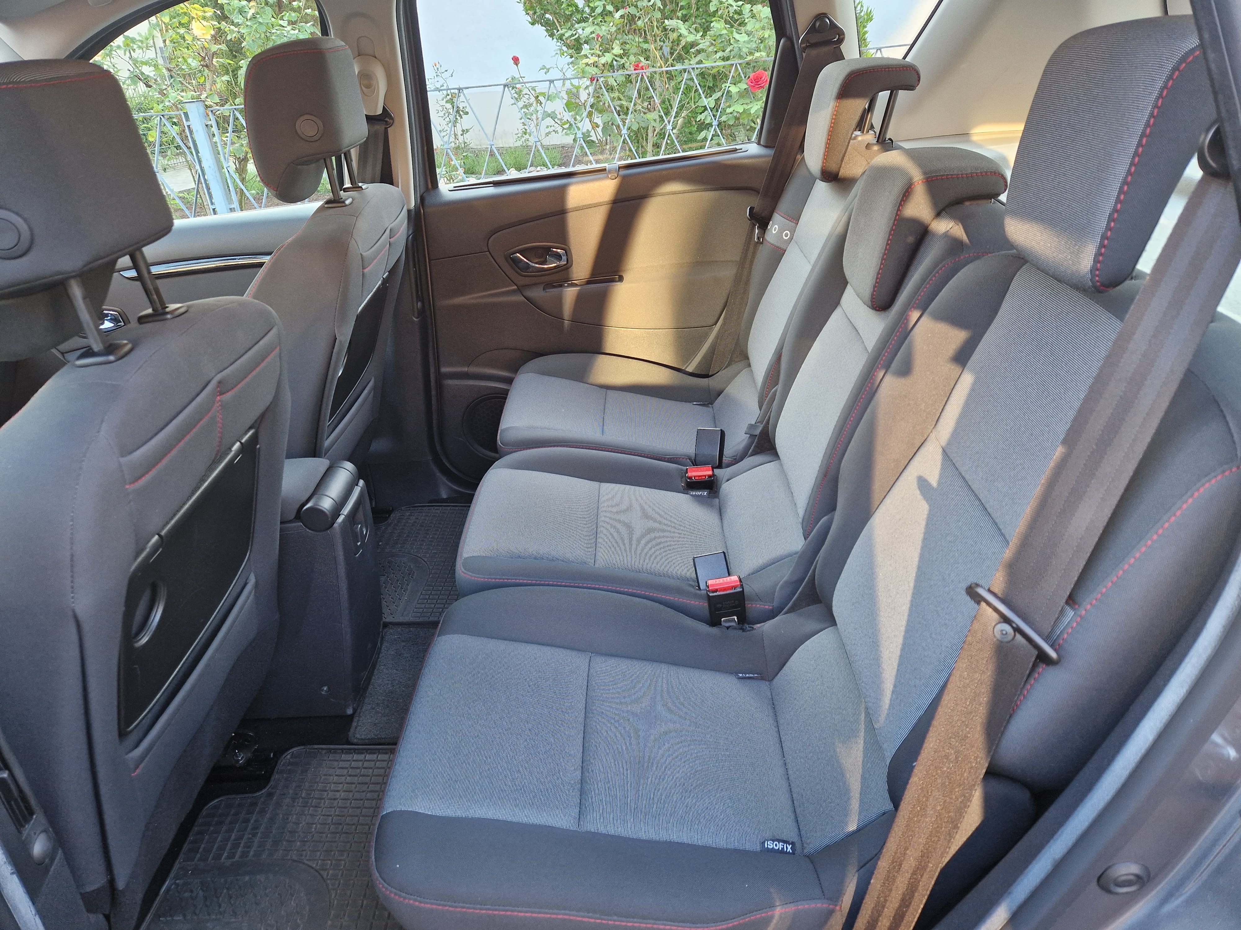 Renault Scenic (Sir Grey) mit 4-Rad-Antrieb