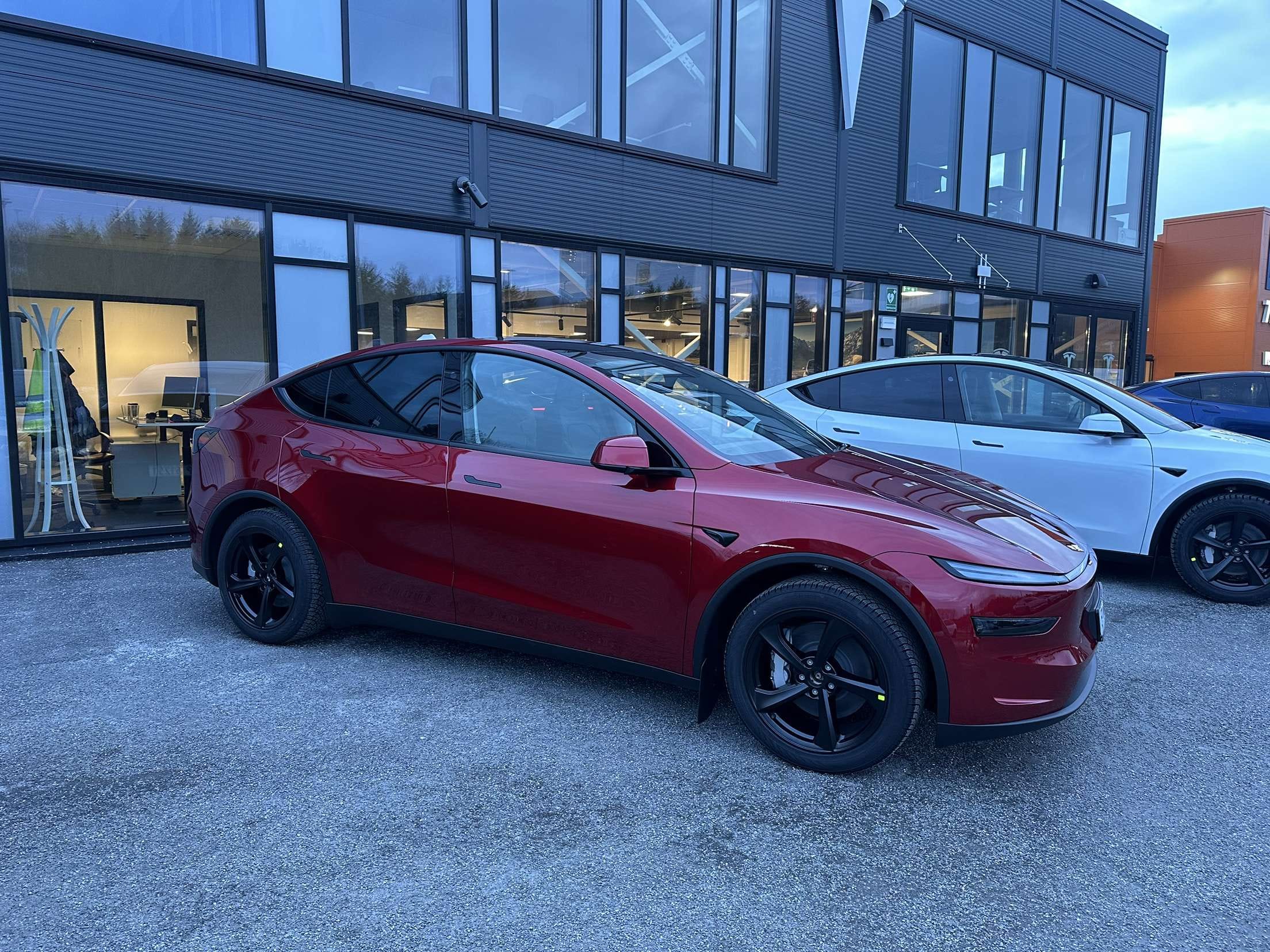 Tesla Model Y Long Range med Aircondition