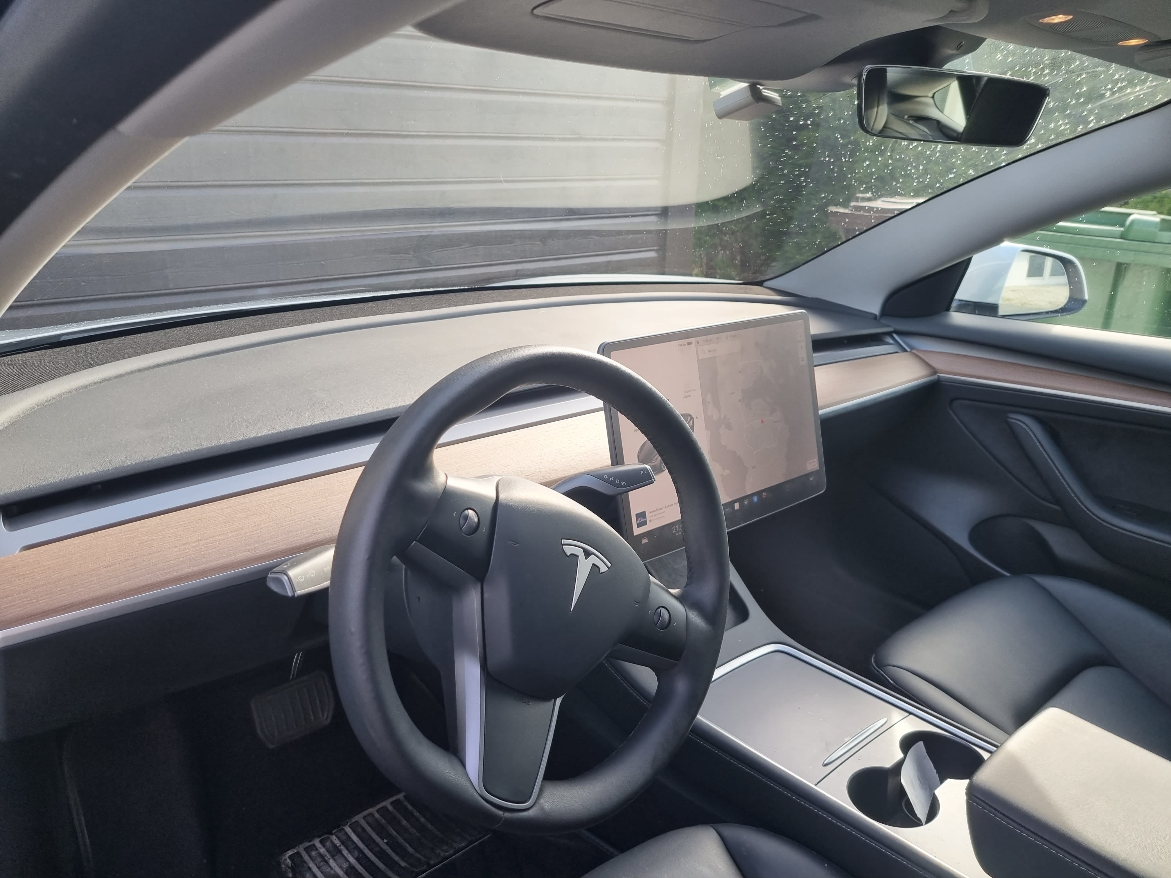 Tesla Model 3 med GPS