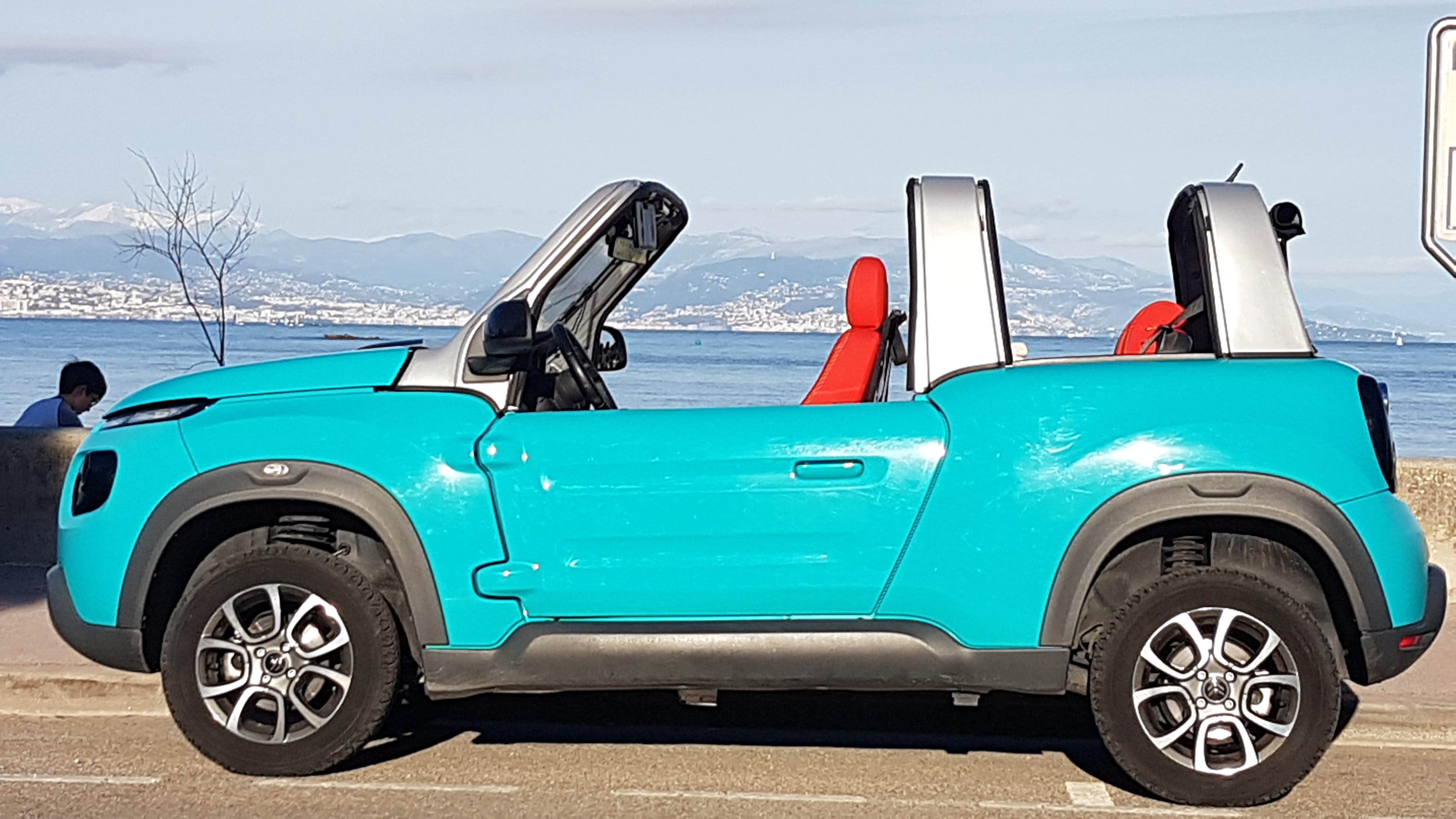 Citroen e-Mehari avec Dashcam