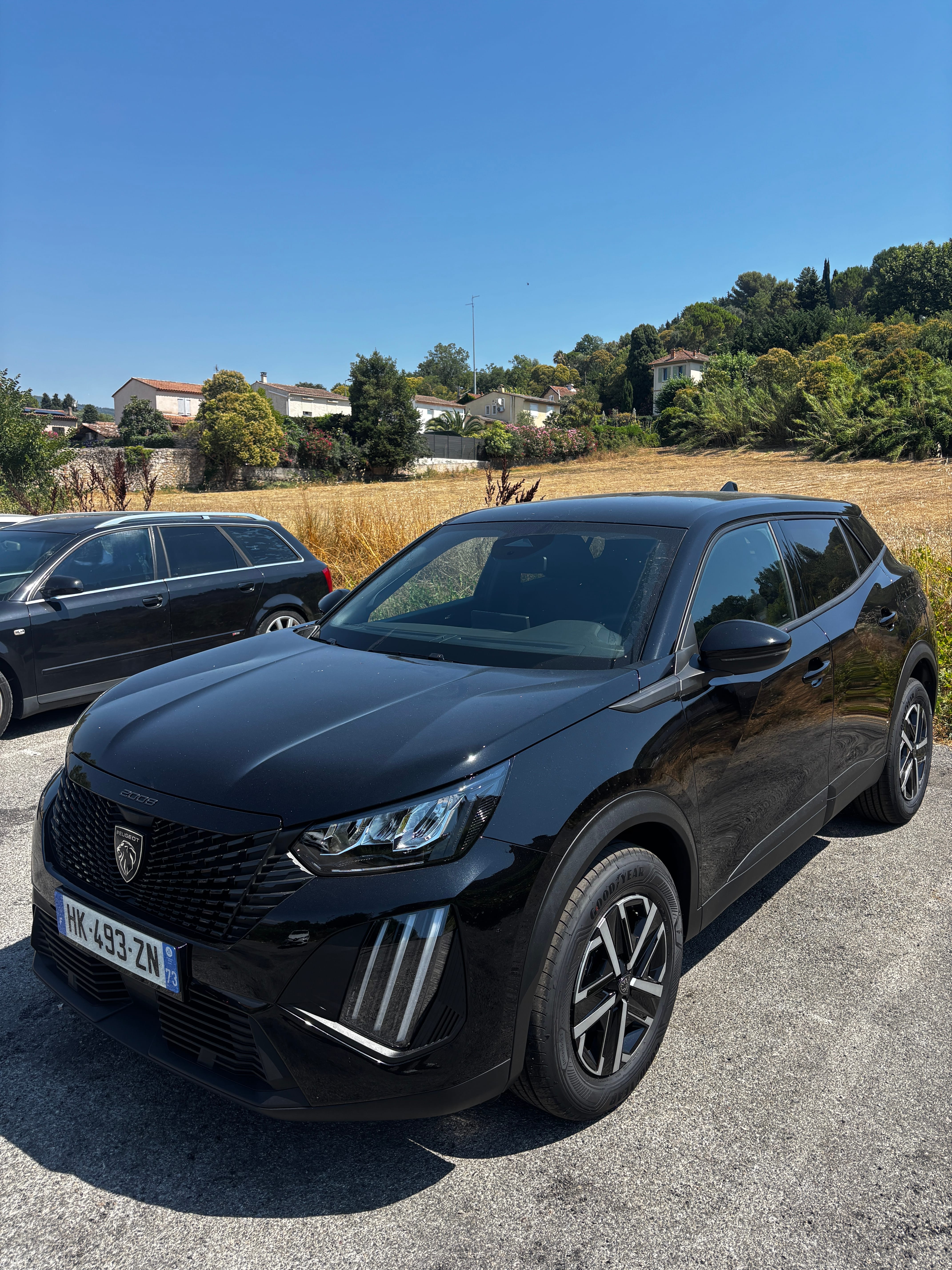 Peugeot 2008, 2026, Essence 95 / Électrique (hybride), automatique