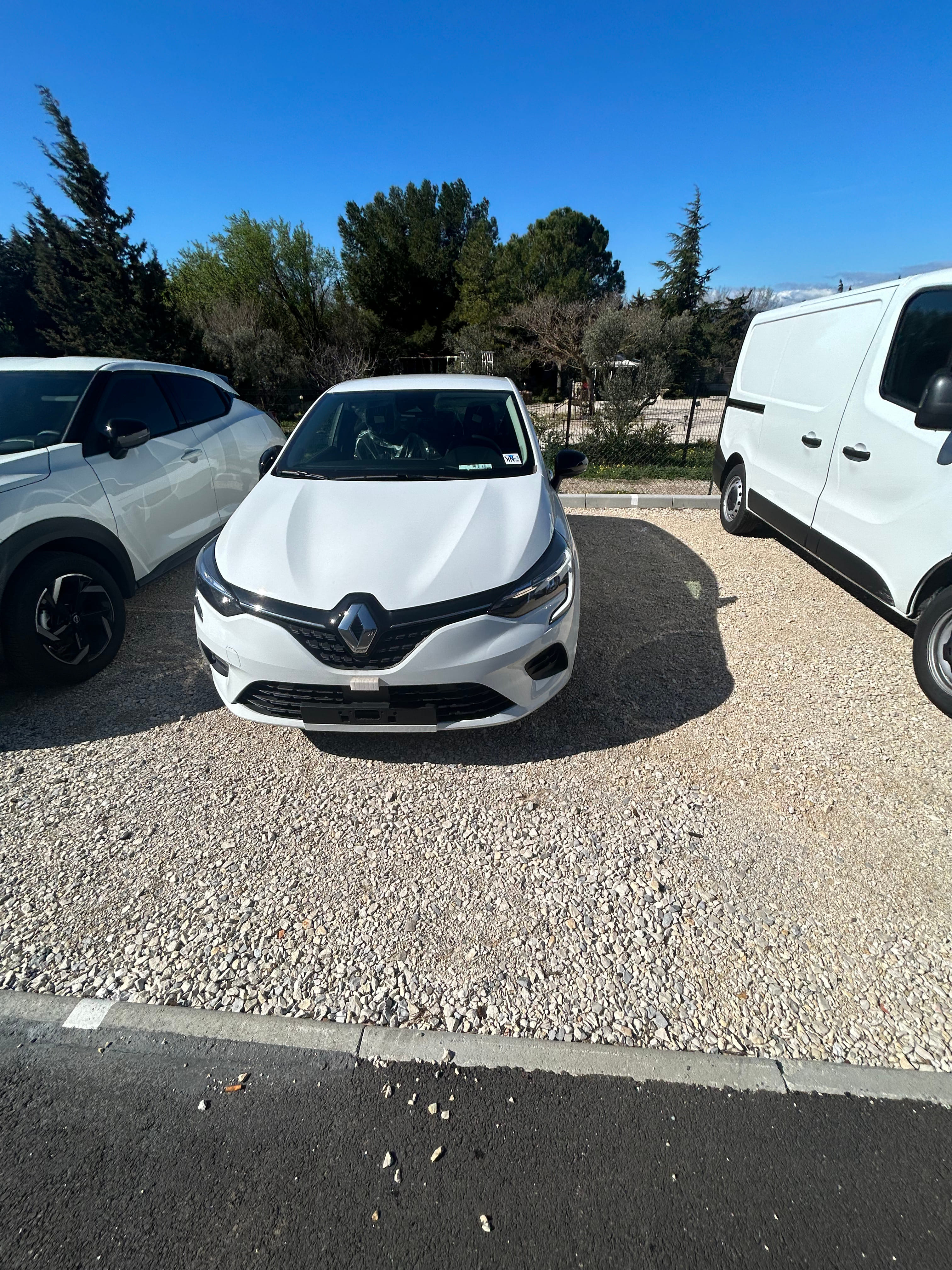 Renault Clio, 2023, Essence 98