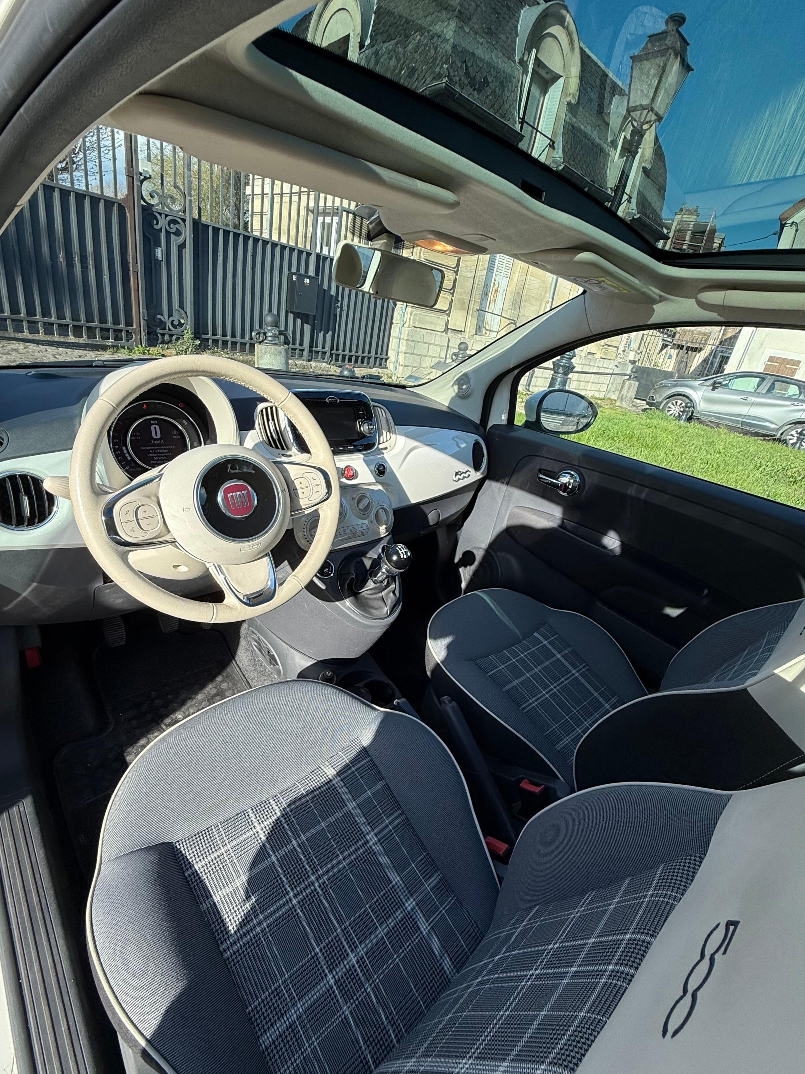 Fiat 500 avec Entrée audio / iPod