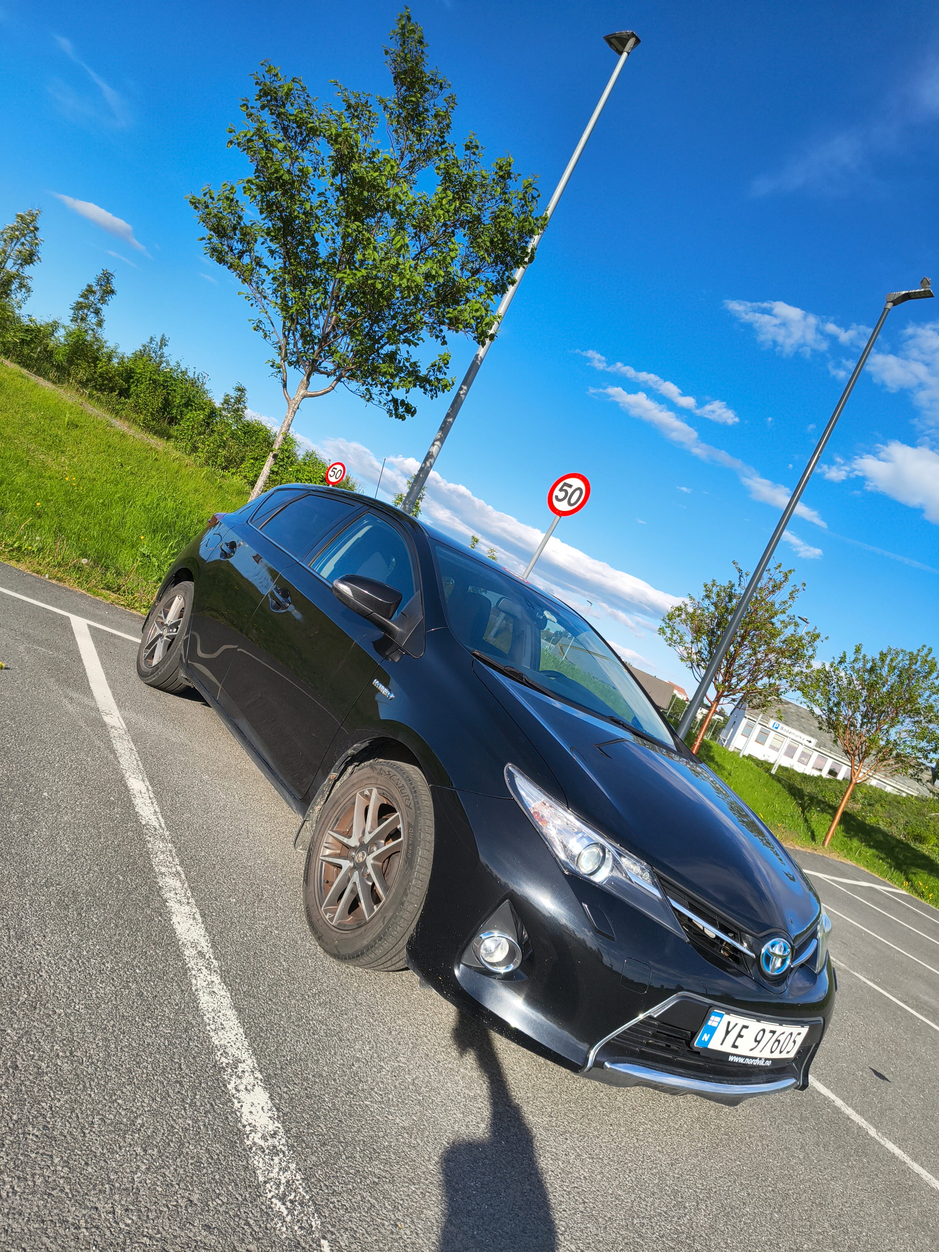 Toyota Auris Hybrid 1.8 med USB ladeuttak