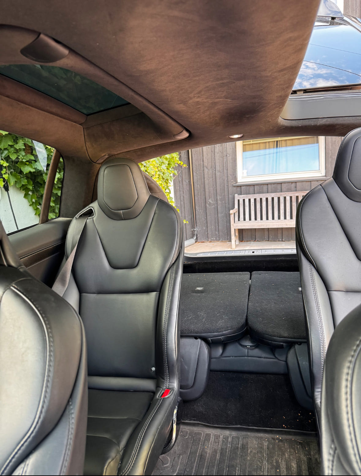 Tesla Model X 100D med Bluetooth audio