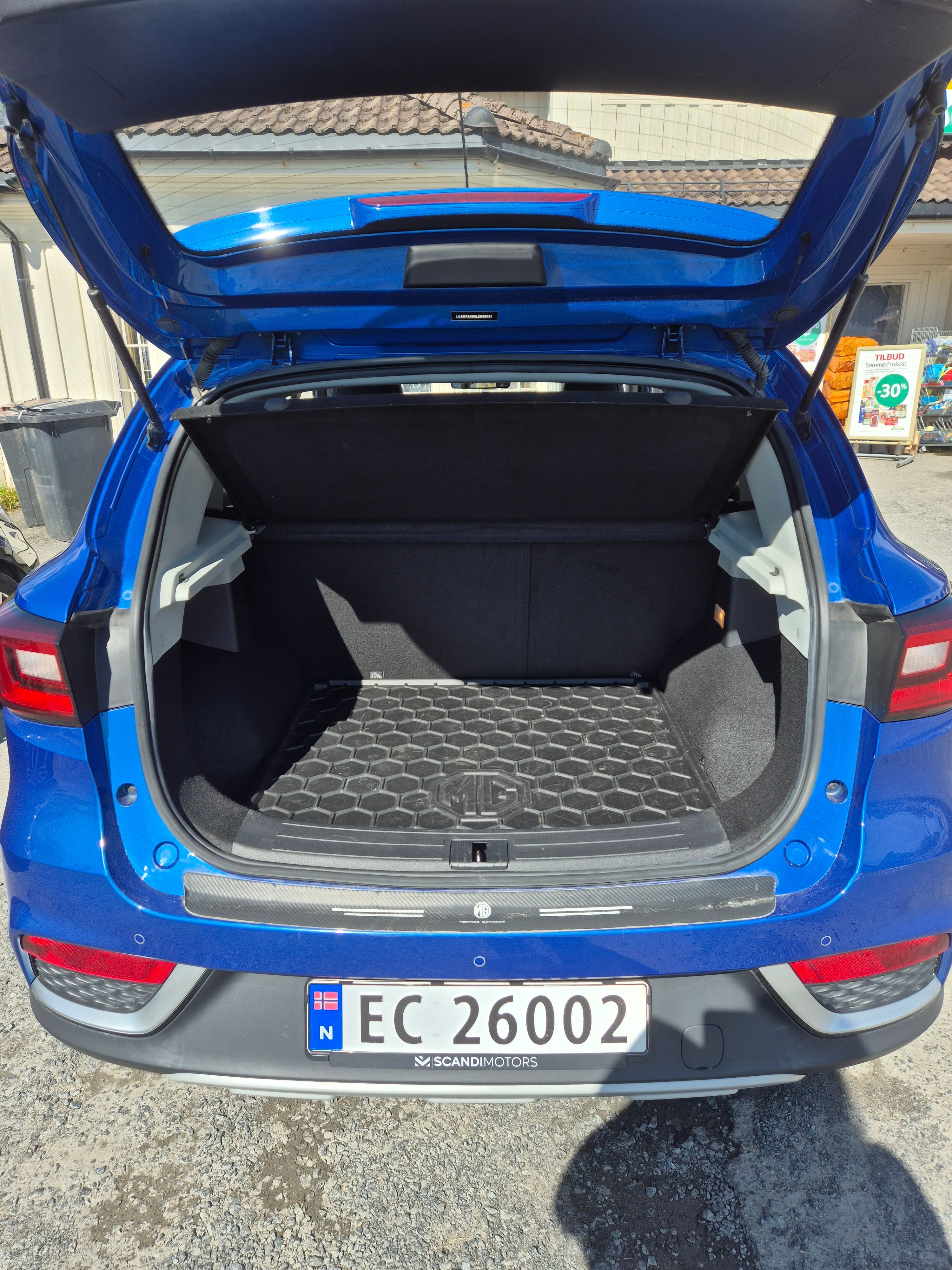 MG ZS EV with Backup camera