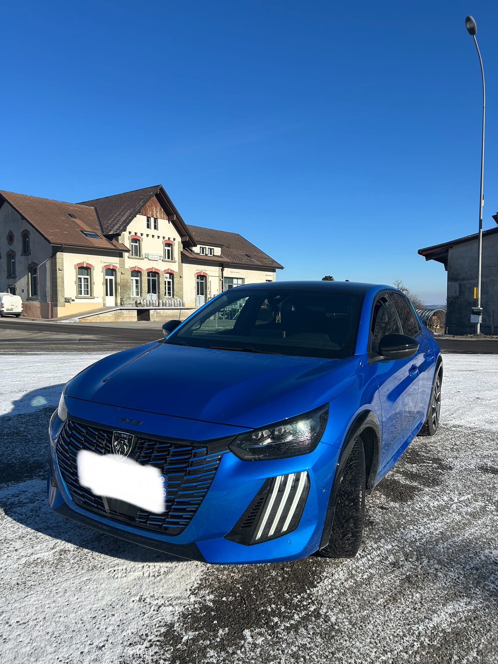 Peugeot 208 GT Line, 2025, Essence 98, automatique