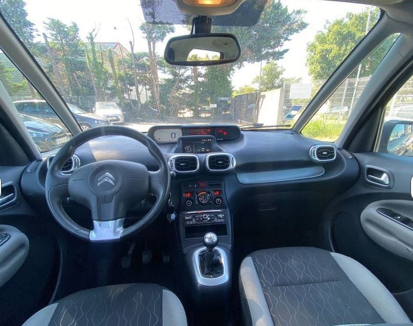 Citroen C3 Picasso HDI90 (24019) 50L CV930TY avec Siège bébé