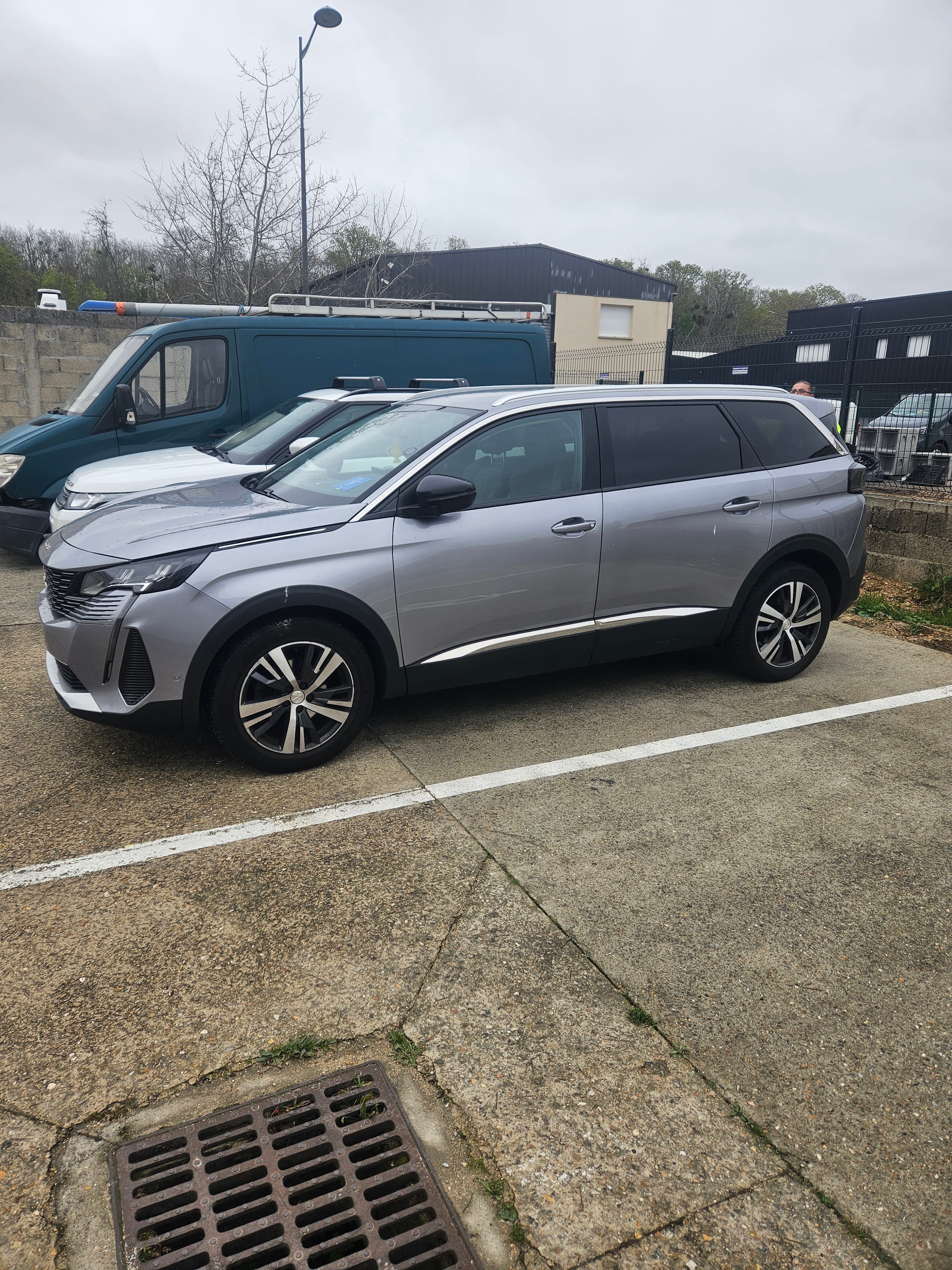 Peugeot 5008, 2022, Essence 95, 7 places
