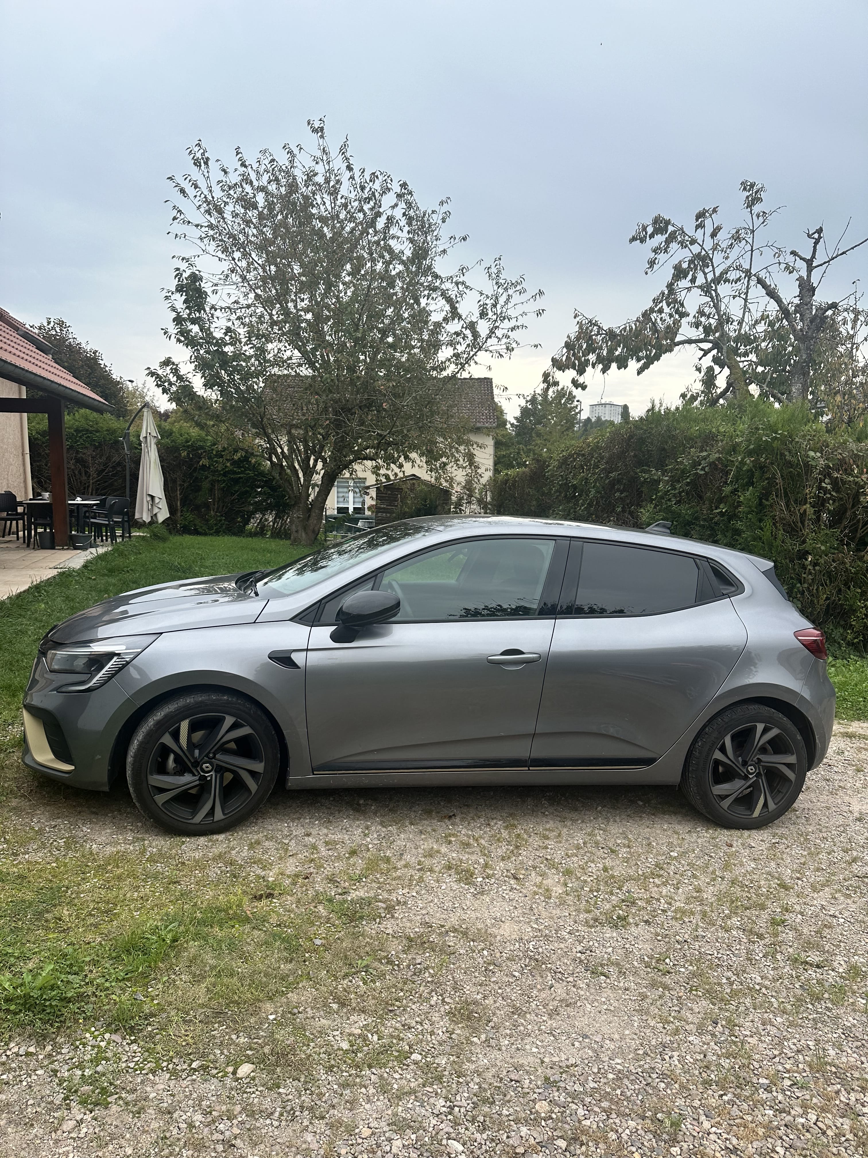 Renault Clio E-tech avec Climatisation