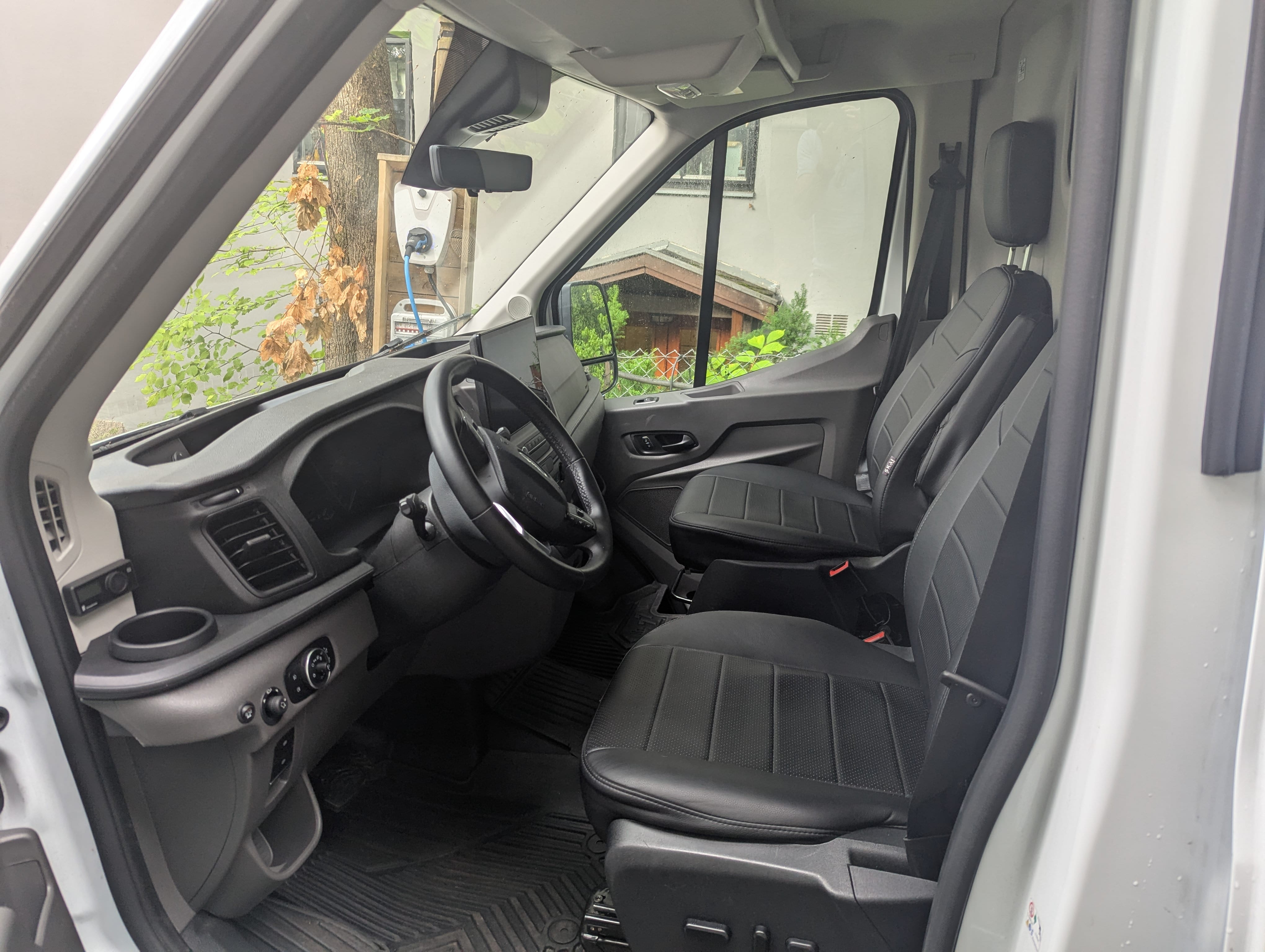 Ford Transit 350 with Bluetooth audio