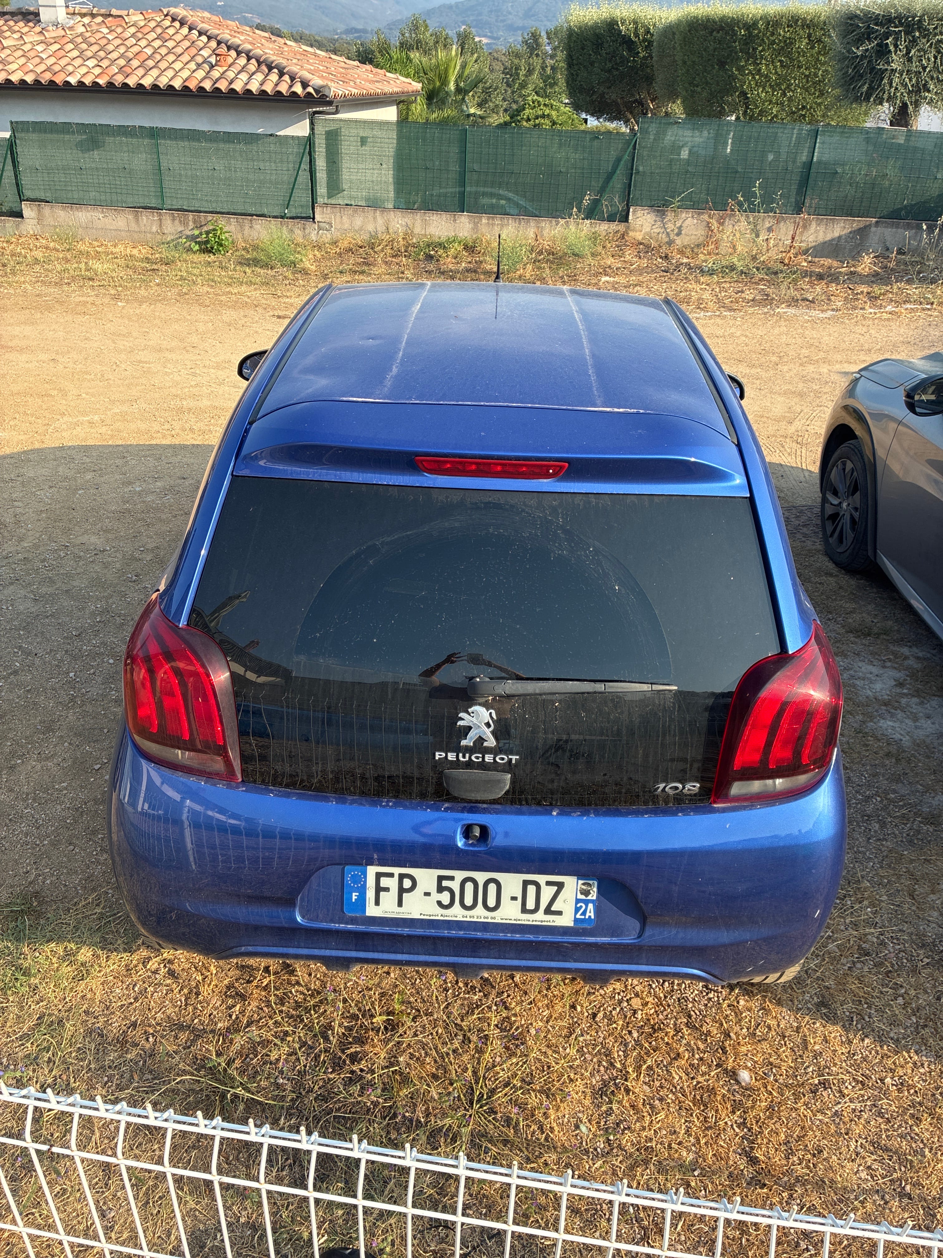Peugeot 108 avec GPS