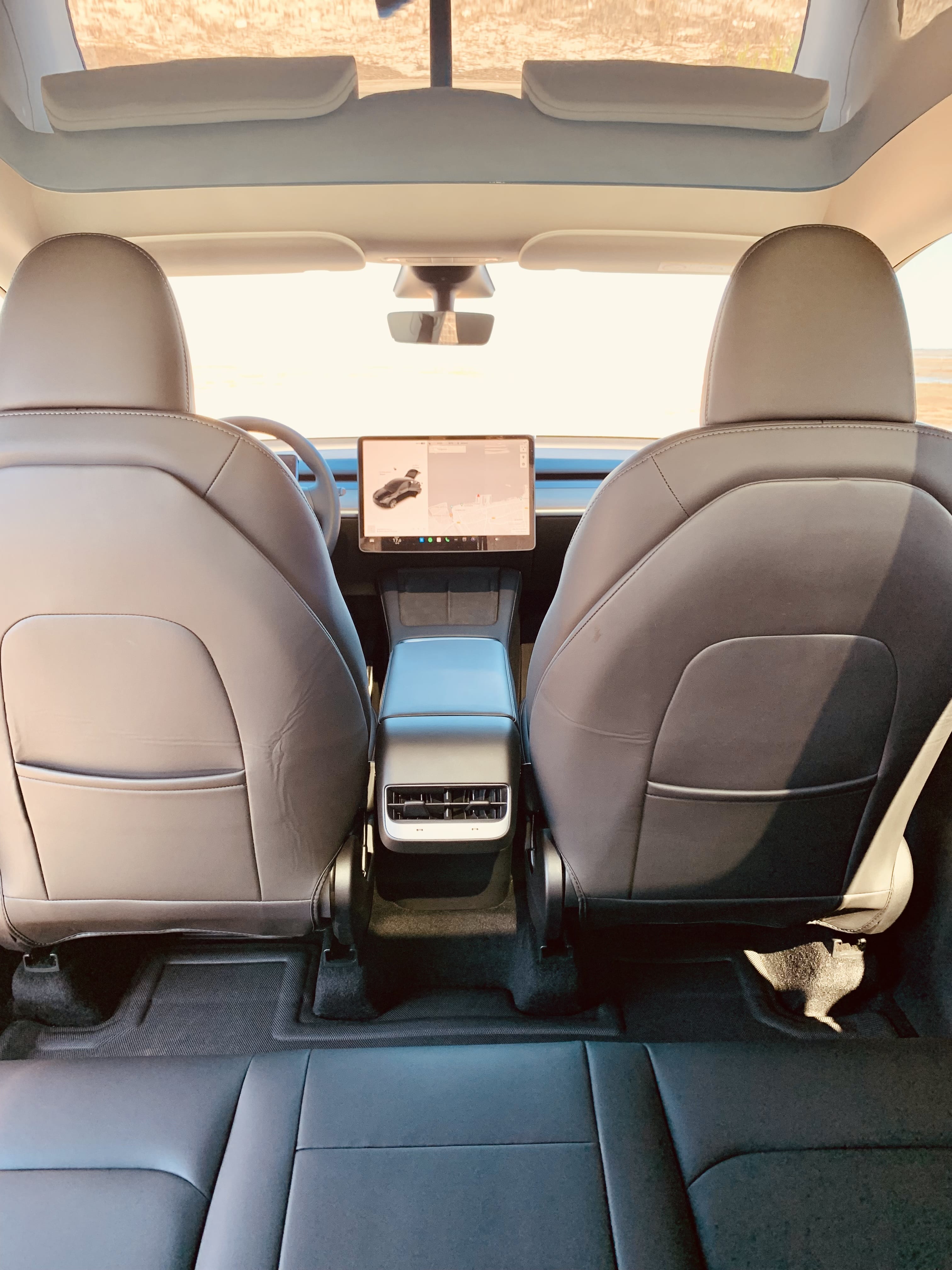 Tesla Model Y 300 cv avec Entrée audio / iPod