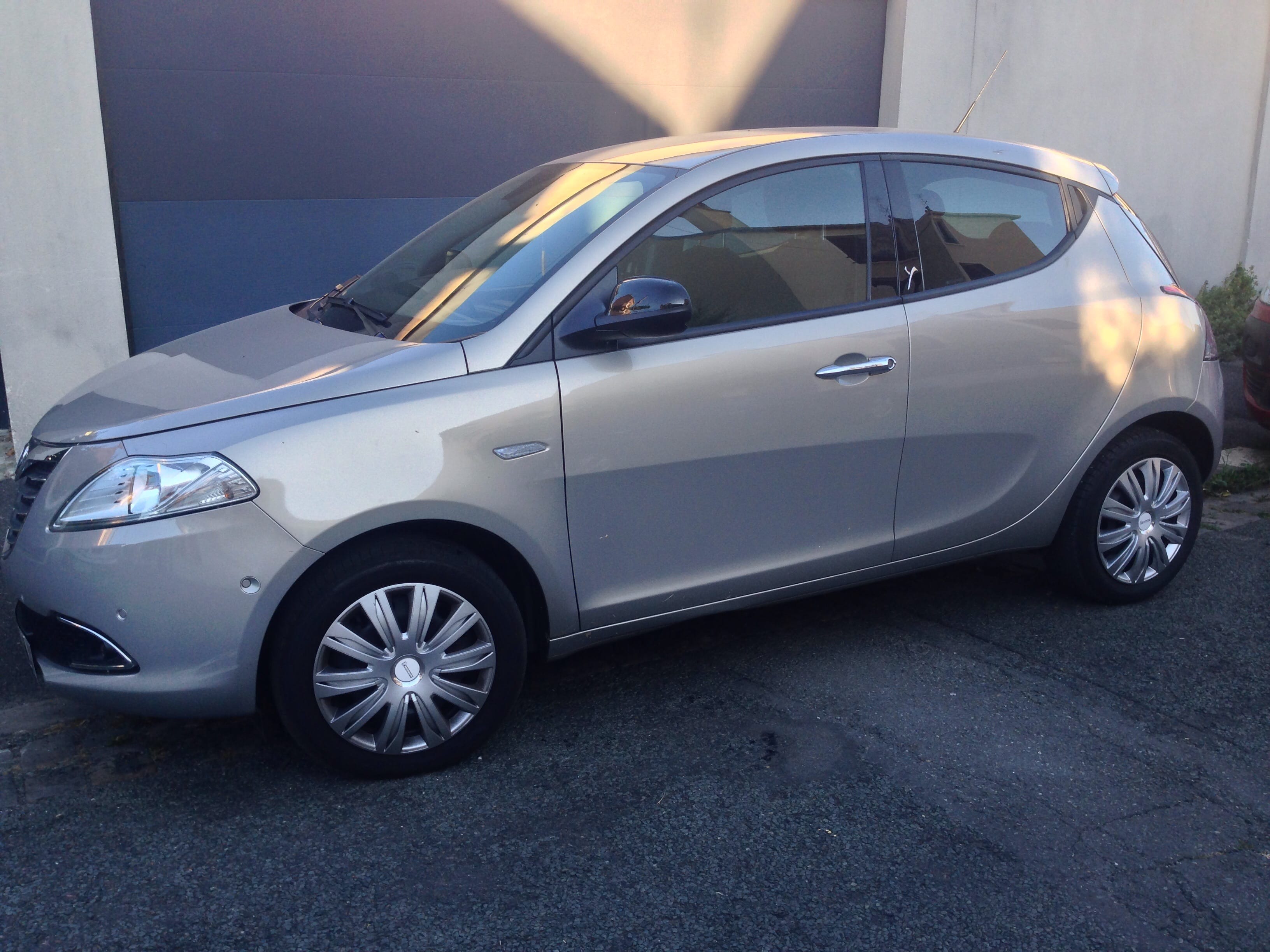 Lancia Ypsilon, 2012, Essence 95