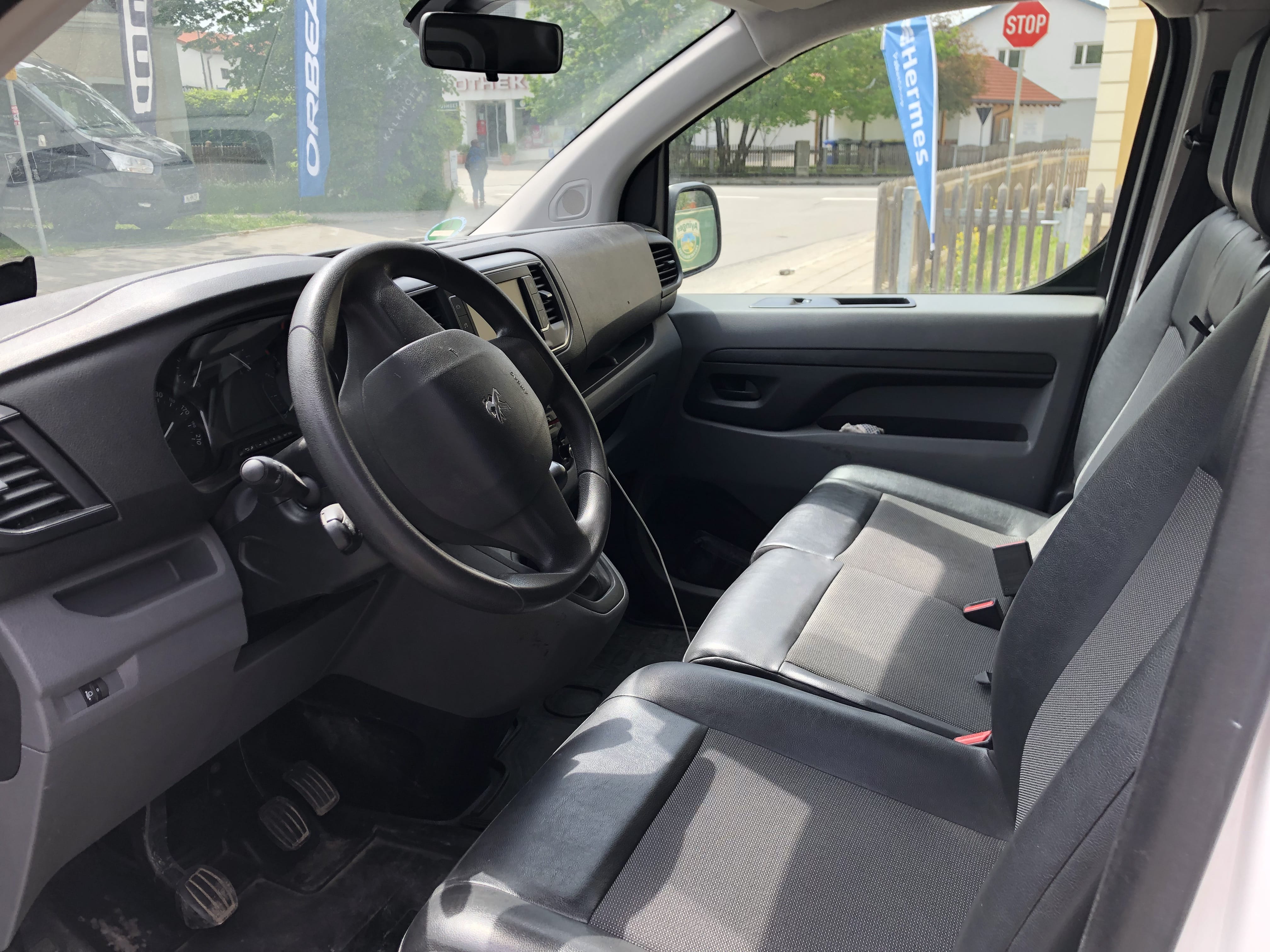 Peugeot Expert Fahrgestellkabine mit Bluetooth-Audio
