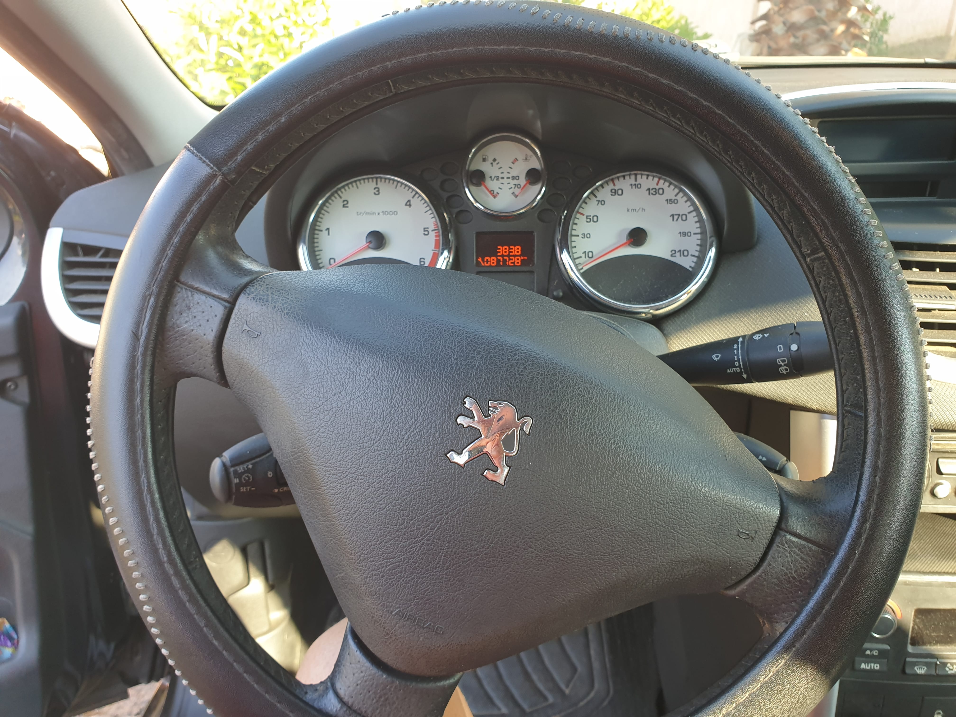 Peugeot 207 avec Siège bébé