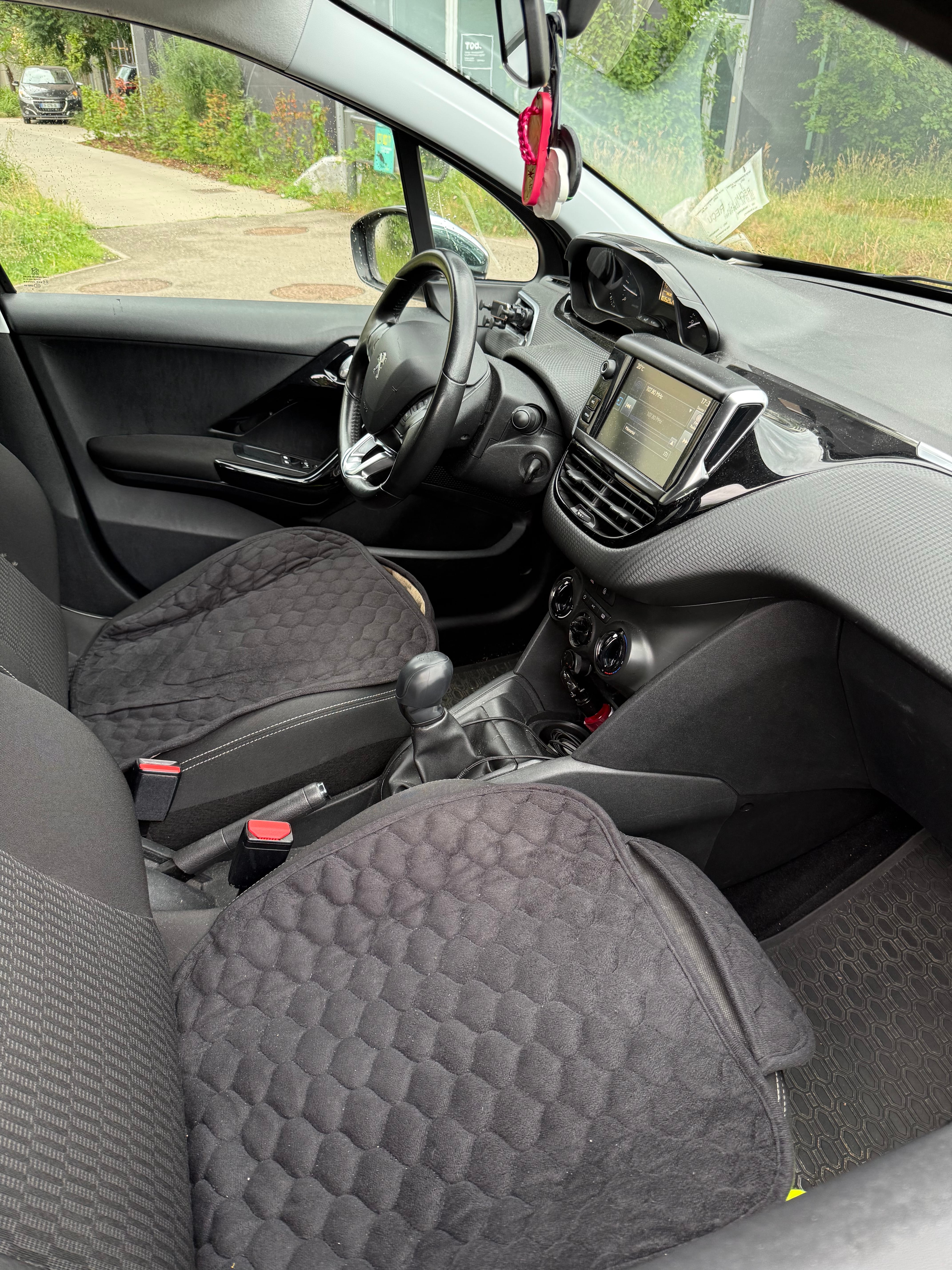 Peugeot 208 avec Régulateur de vitesse