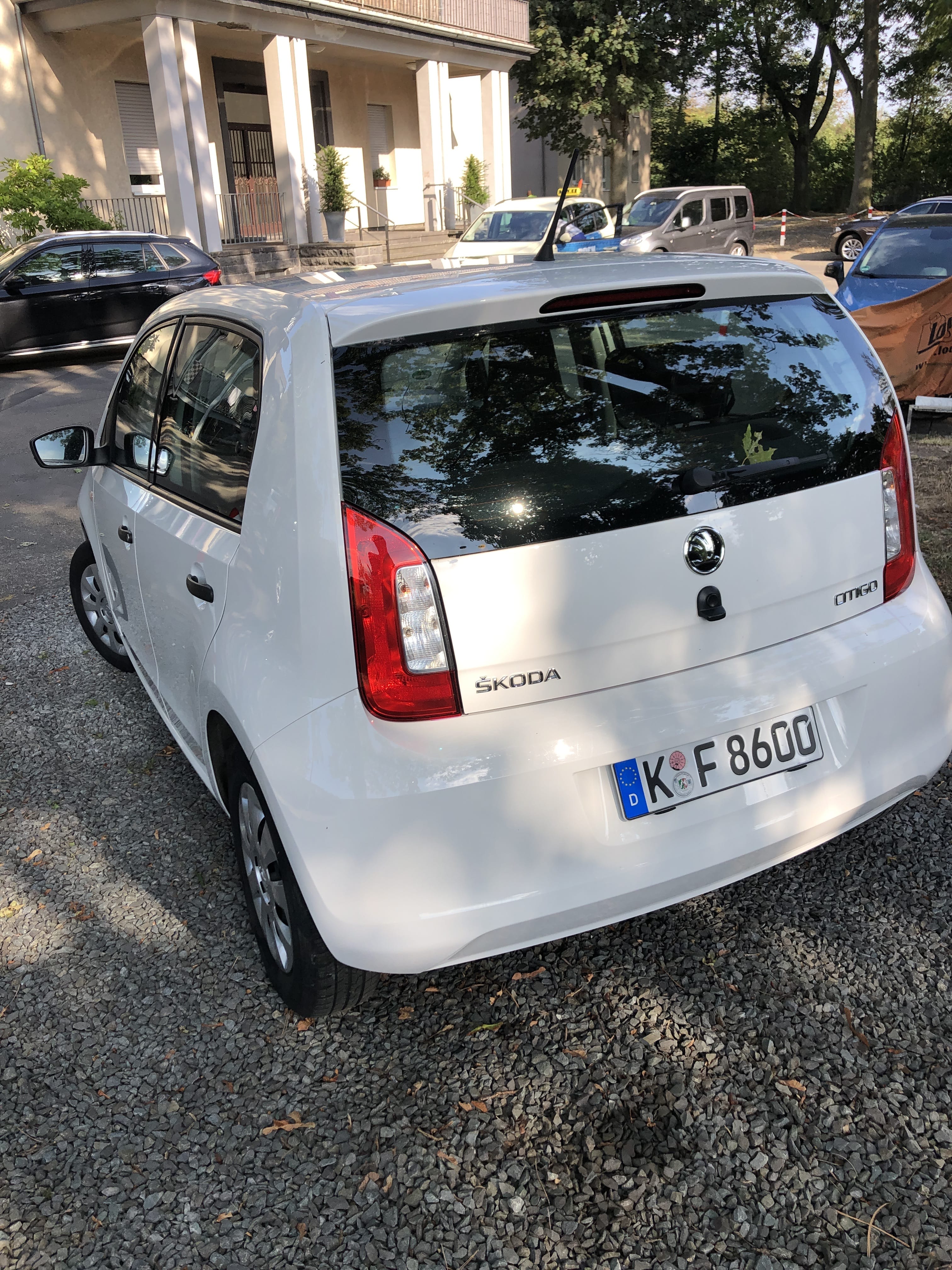 Skoda Citigo mit Kindersitz