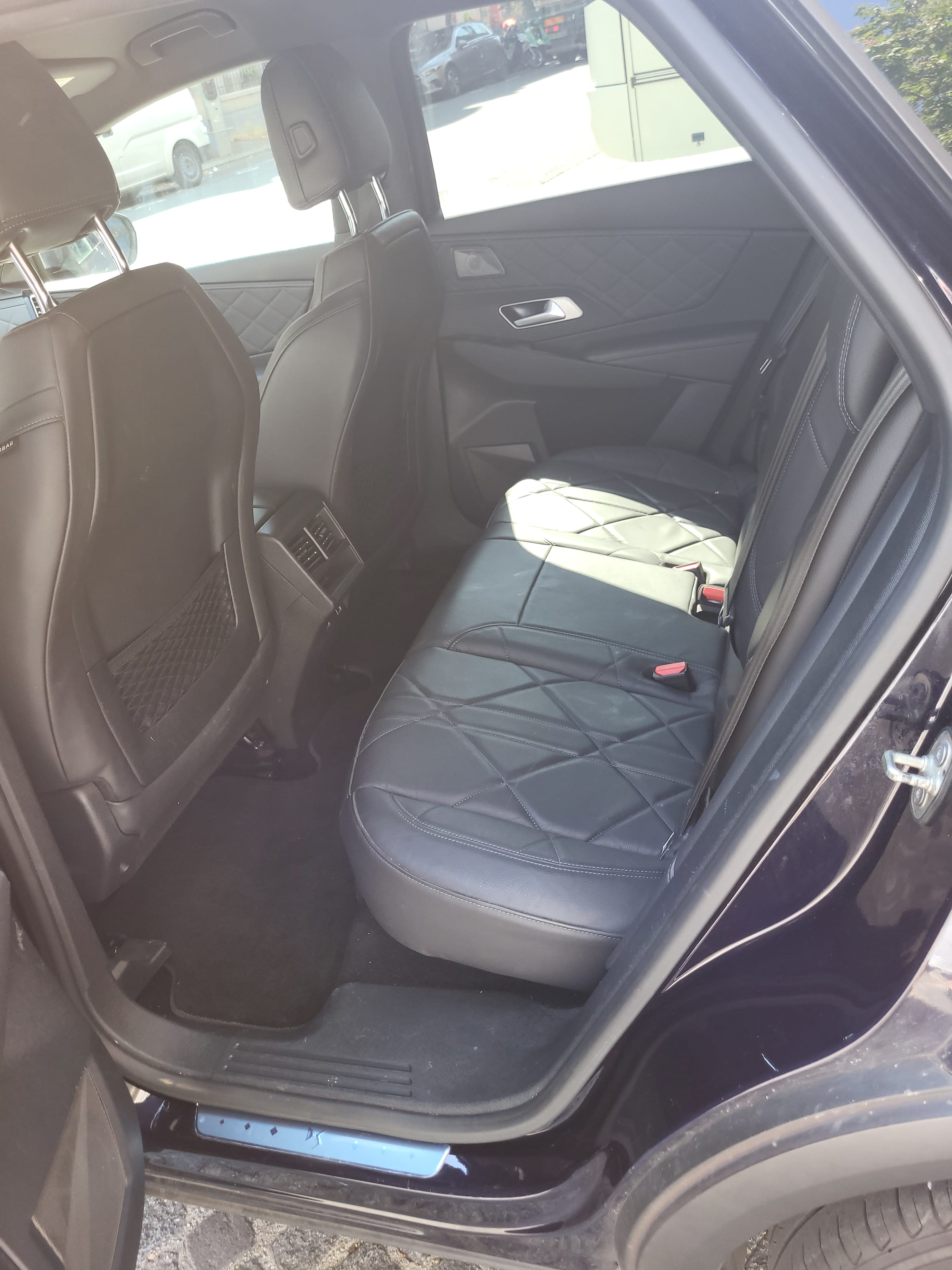 DS 7 1.6 EAT8 180 ch RIVOLI avec Apple CarPlay