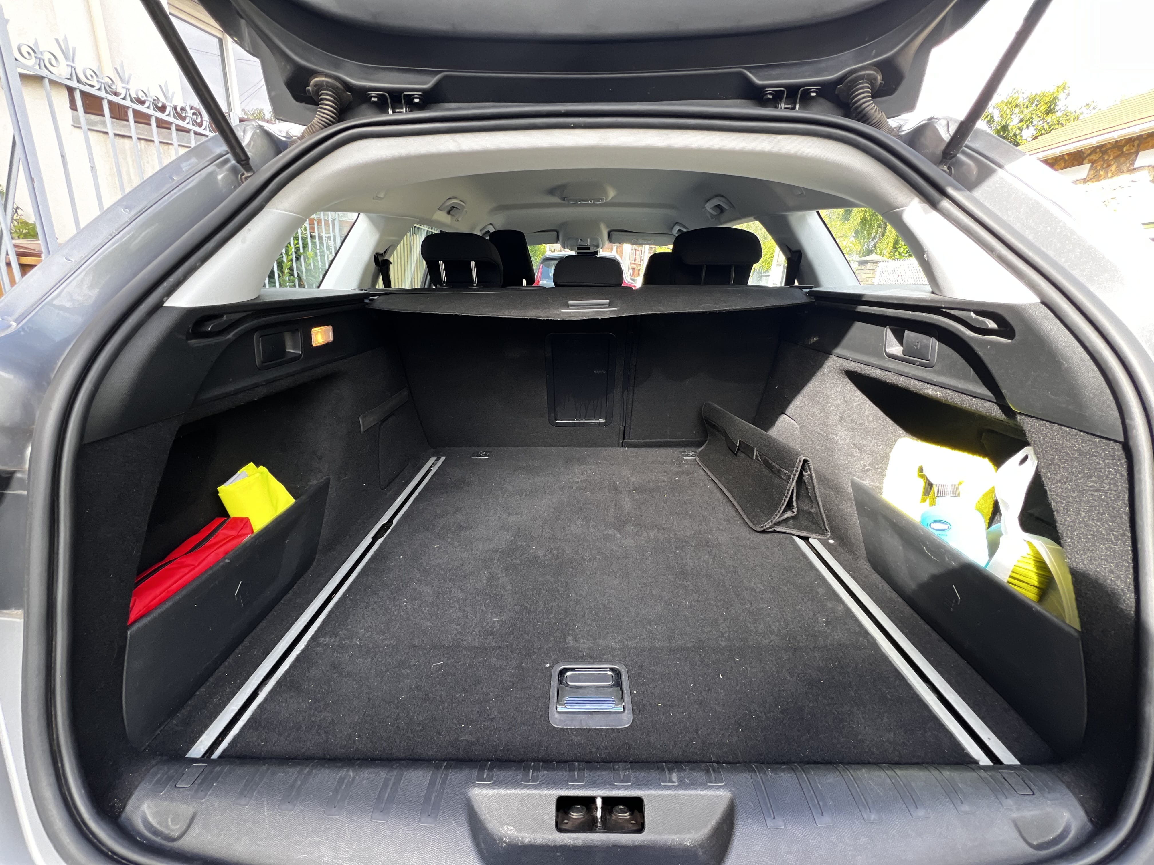 Peugeot 308 SW avec Entrée audio / iPod