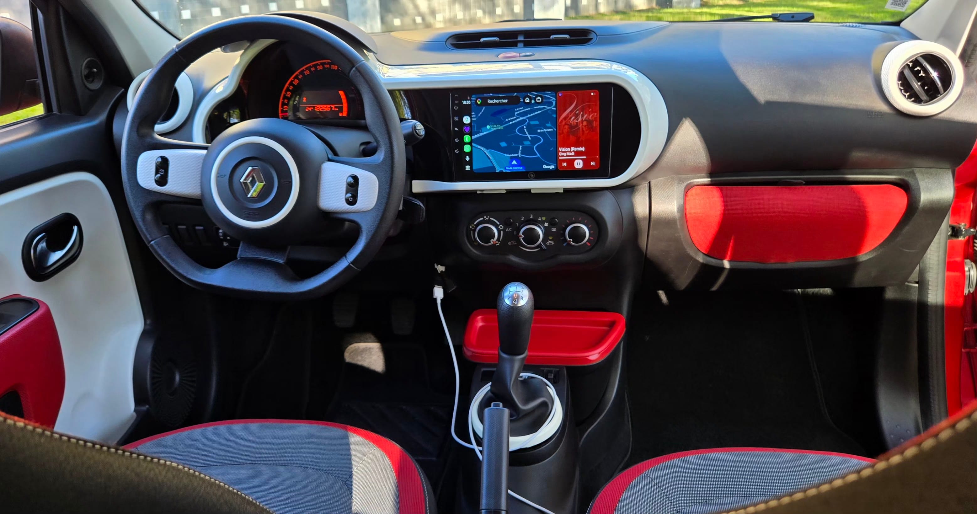 Renault Twingo III 1.0 SCe 71ch avec GPS
