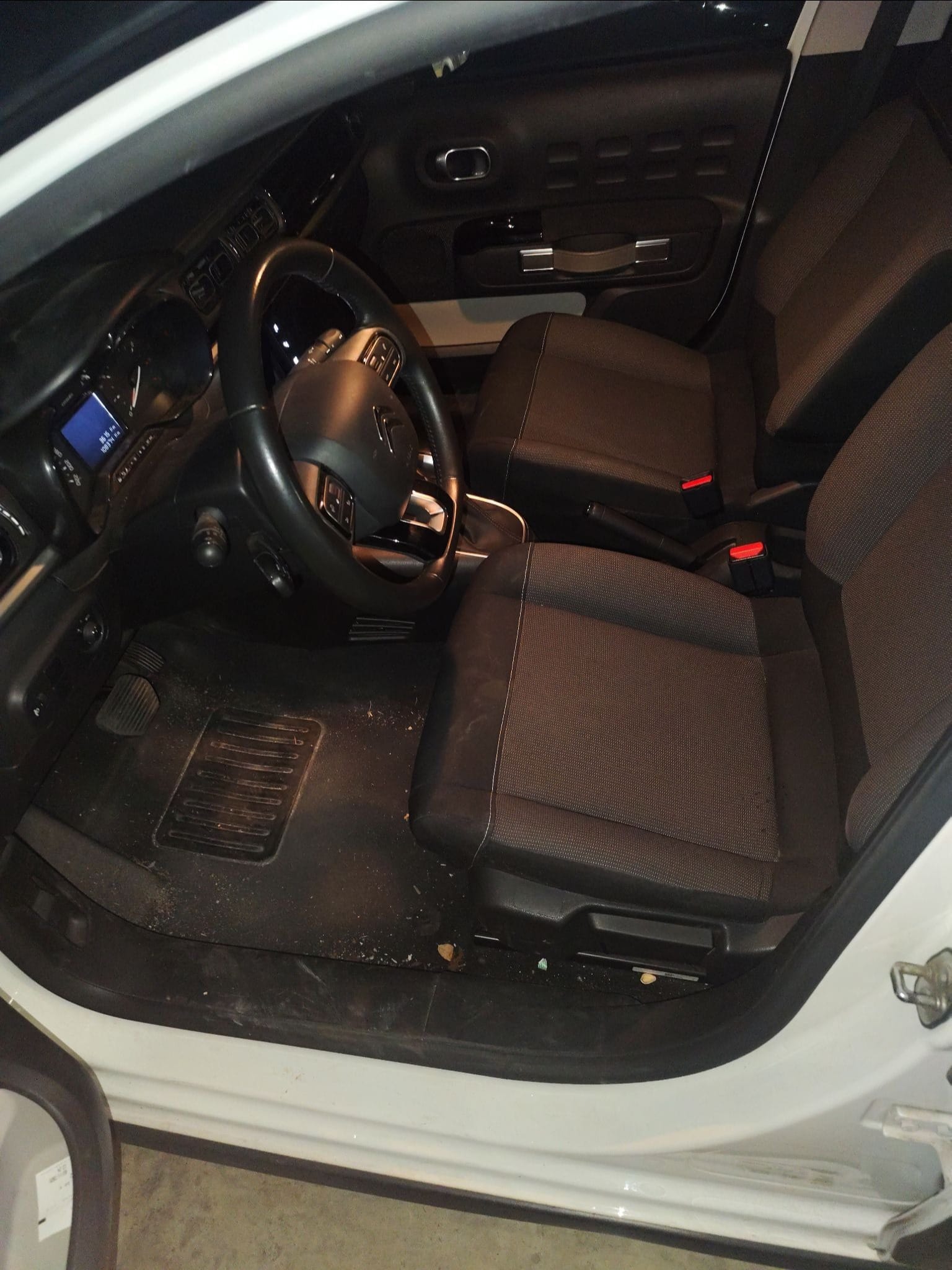 Citroen C3 GB041YZ avec GPS