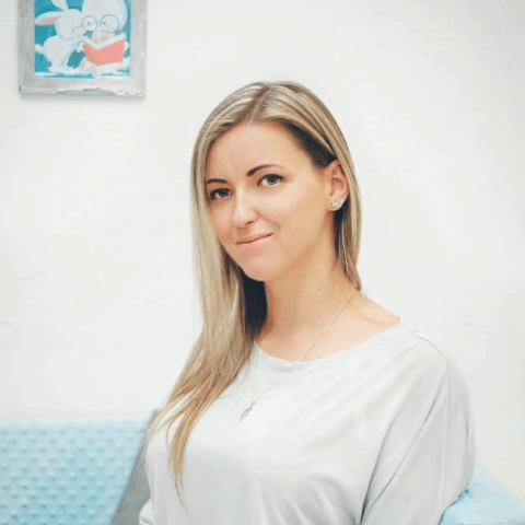 Alona