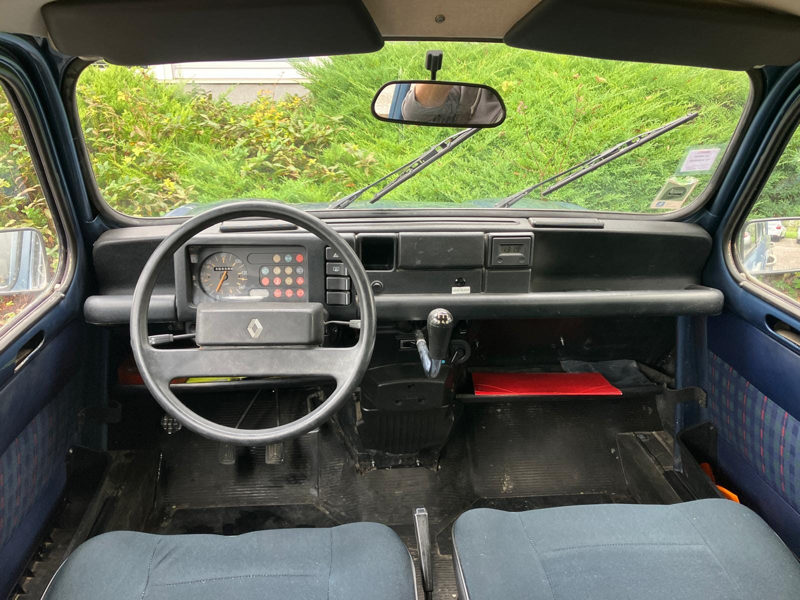 Renault R4 ELECTRIQUE - Rétrofitée et UpcYclée en octobre 2024