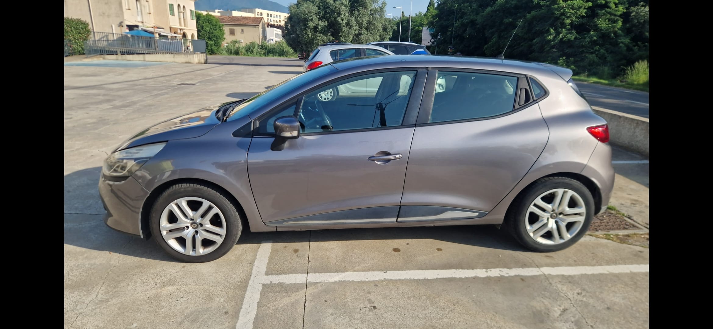 Renault Clio avec Climatisation