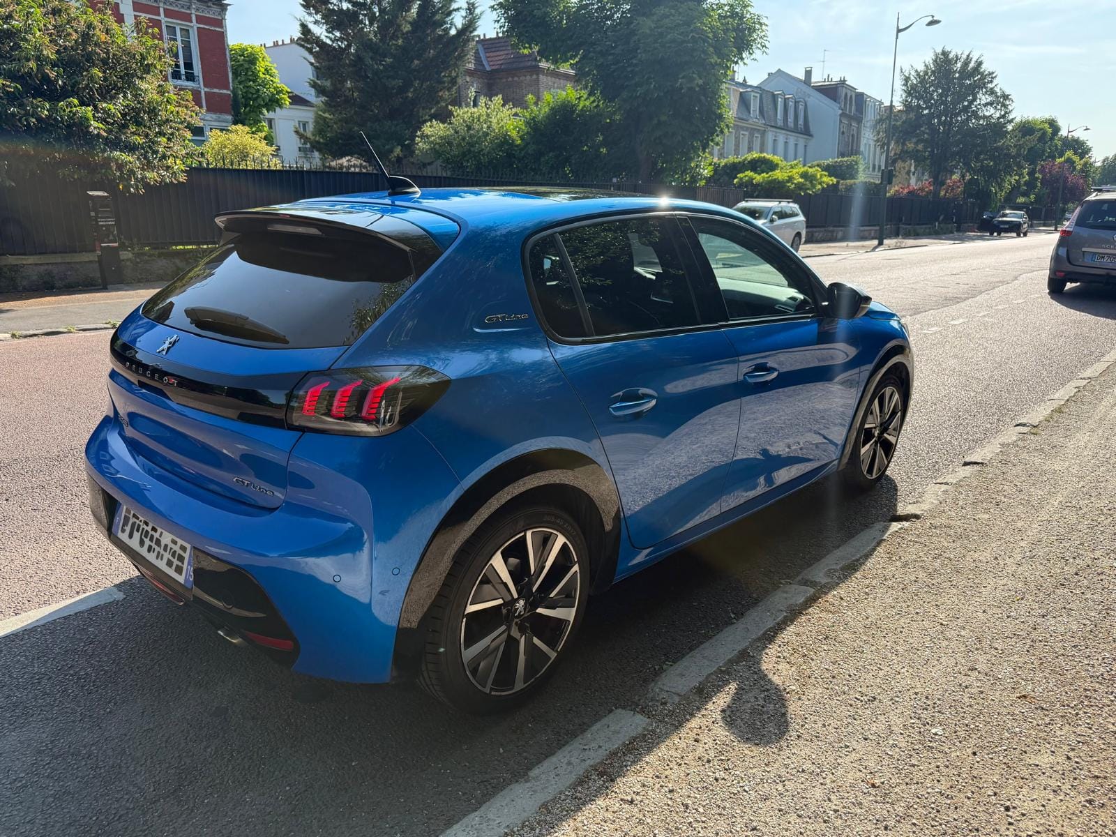 Peugeot 208 avec GPS