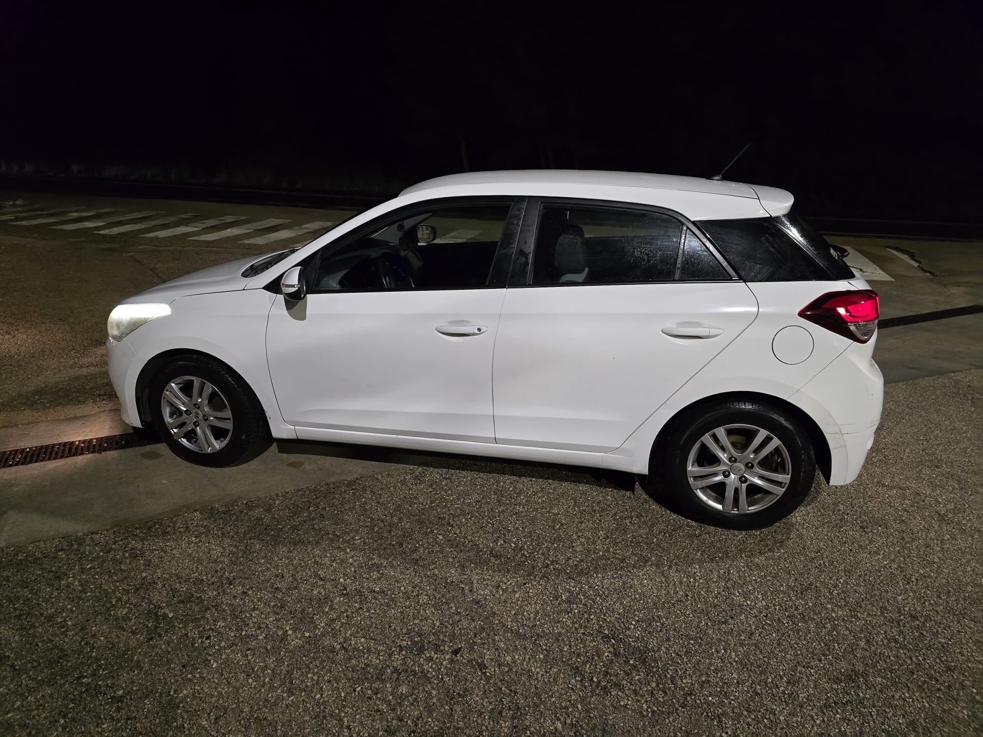 Hyundai i20 with Air conditioning