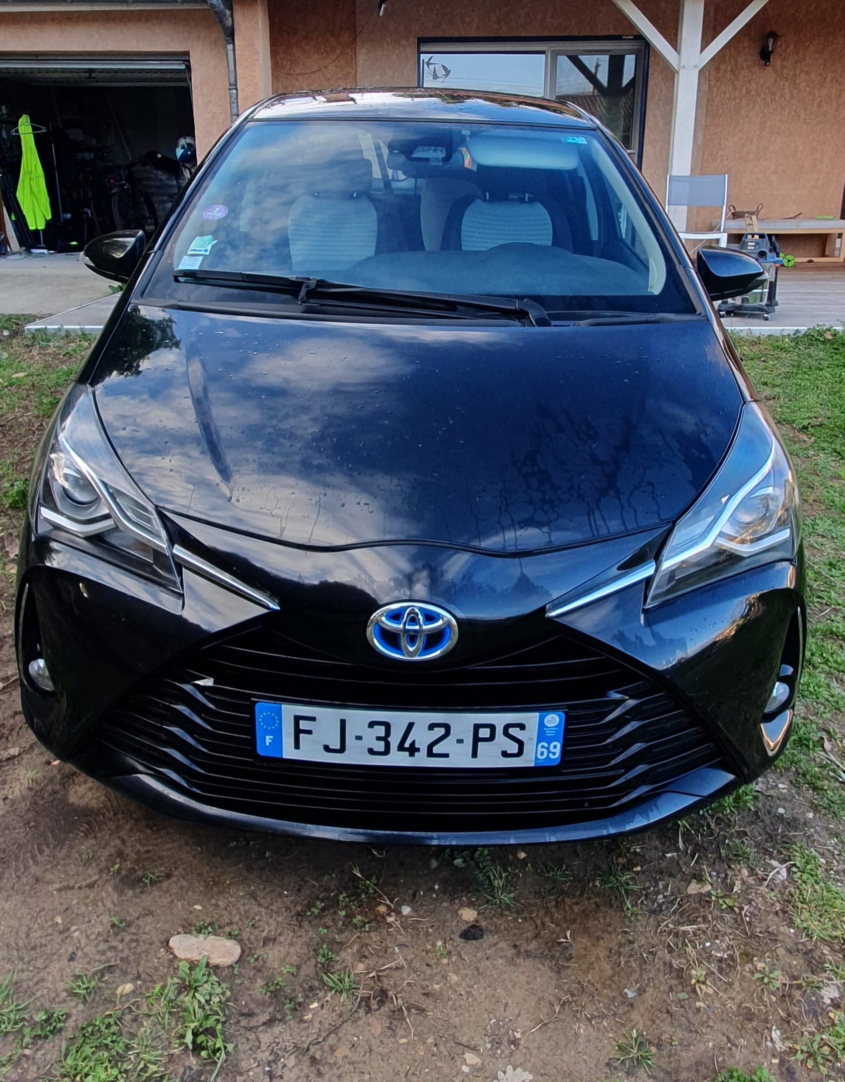 Toyota Yaris Hybride avec Climatisation