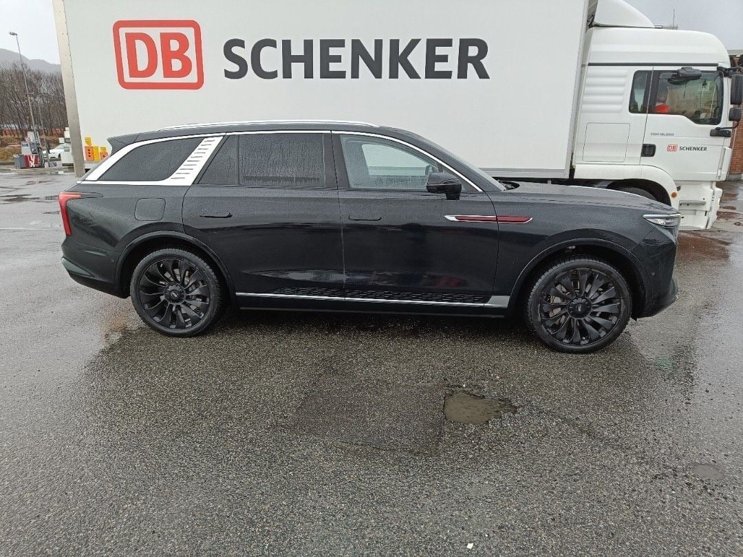 Hongqi E-HS9 med Aircondition