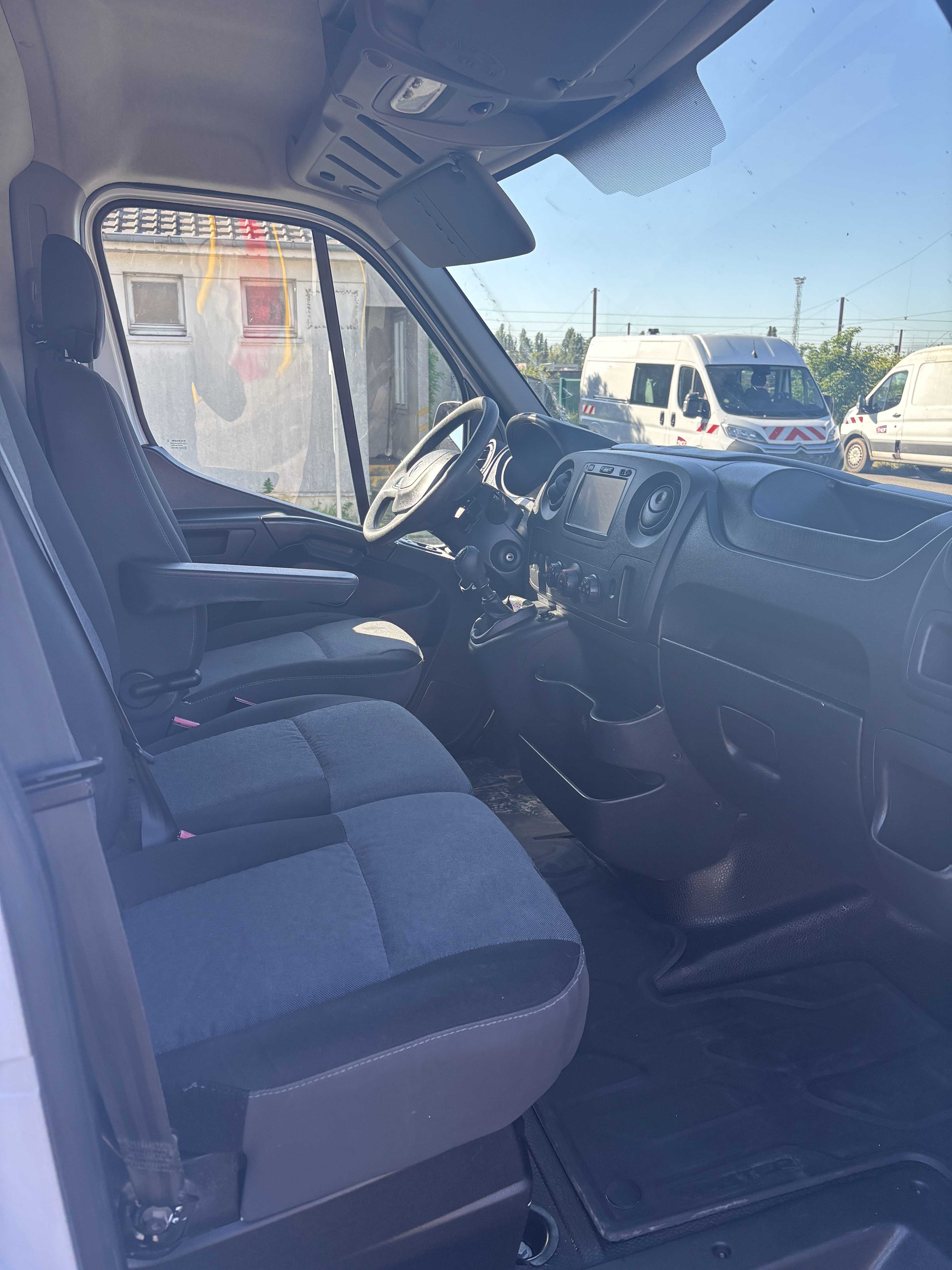 Renault Master 2.3 DCI (130cv) avec Attelage