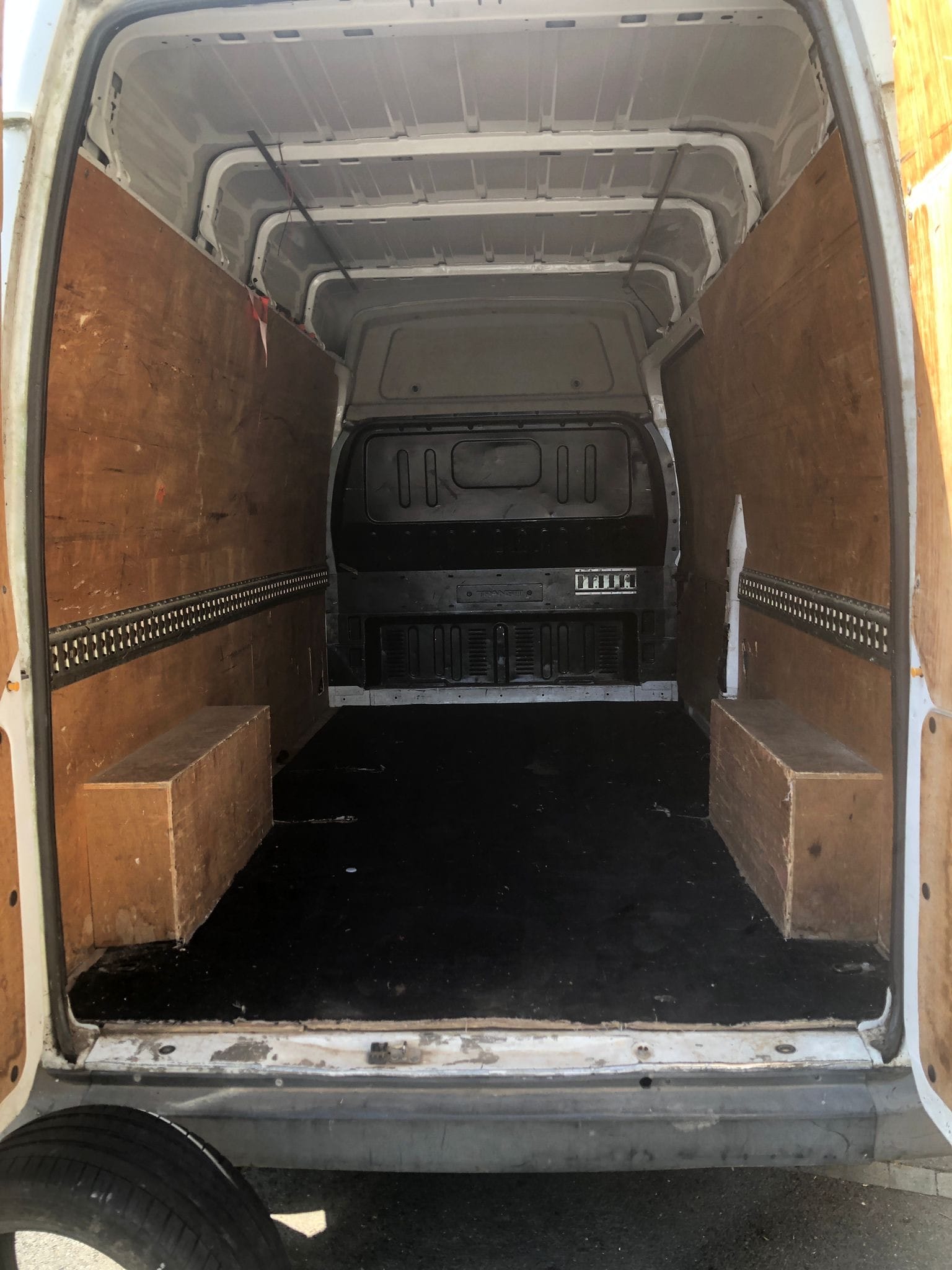 Ford Transit 350 avec GPS