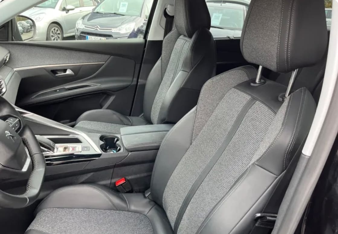 Peugeot 5008 con GPS