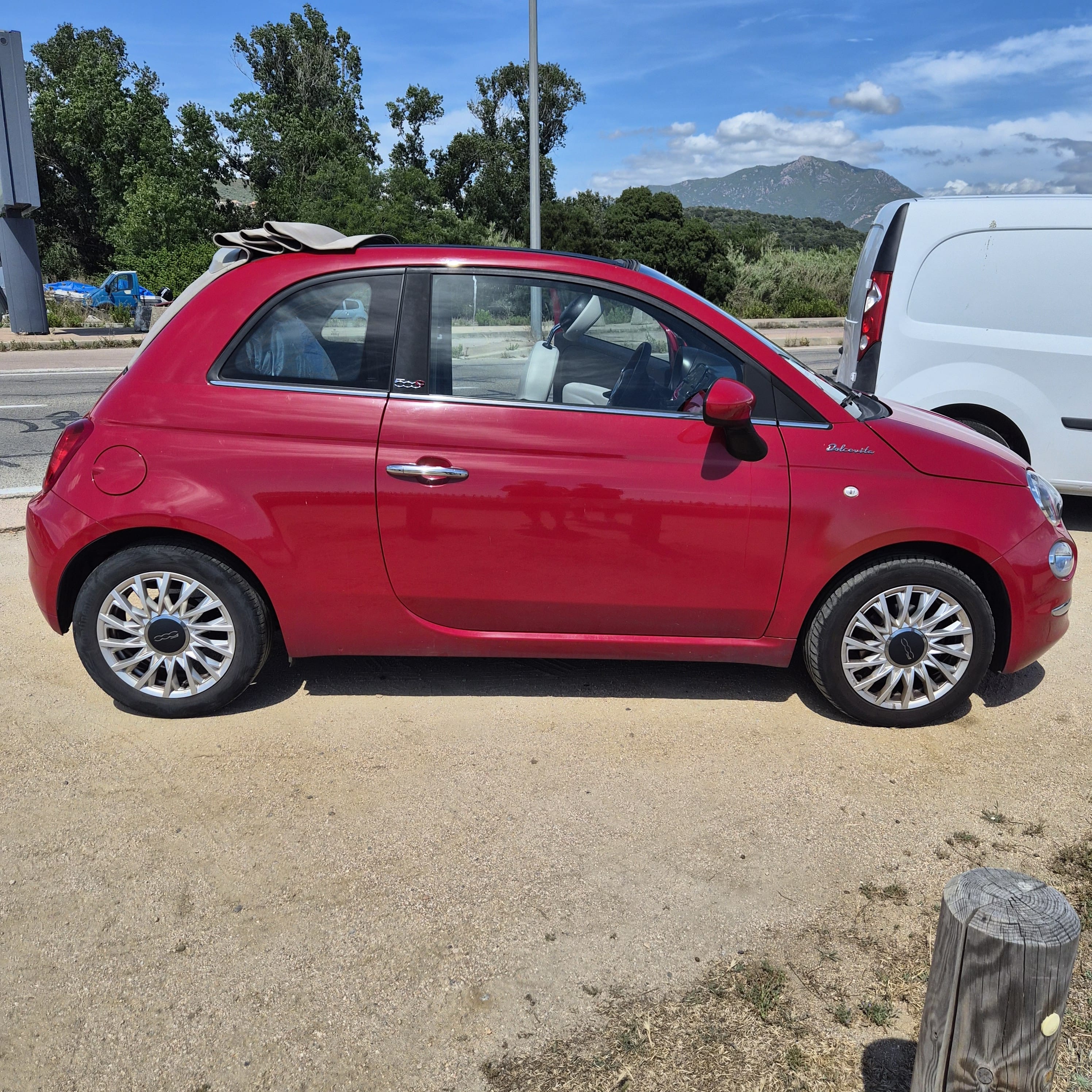Fiat 500 C Hybride Cabriolet with Air conditioning