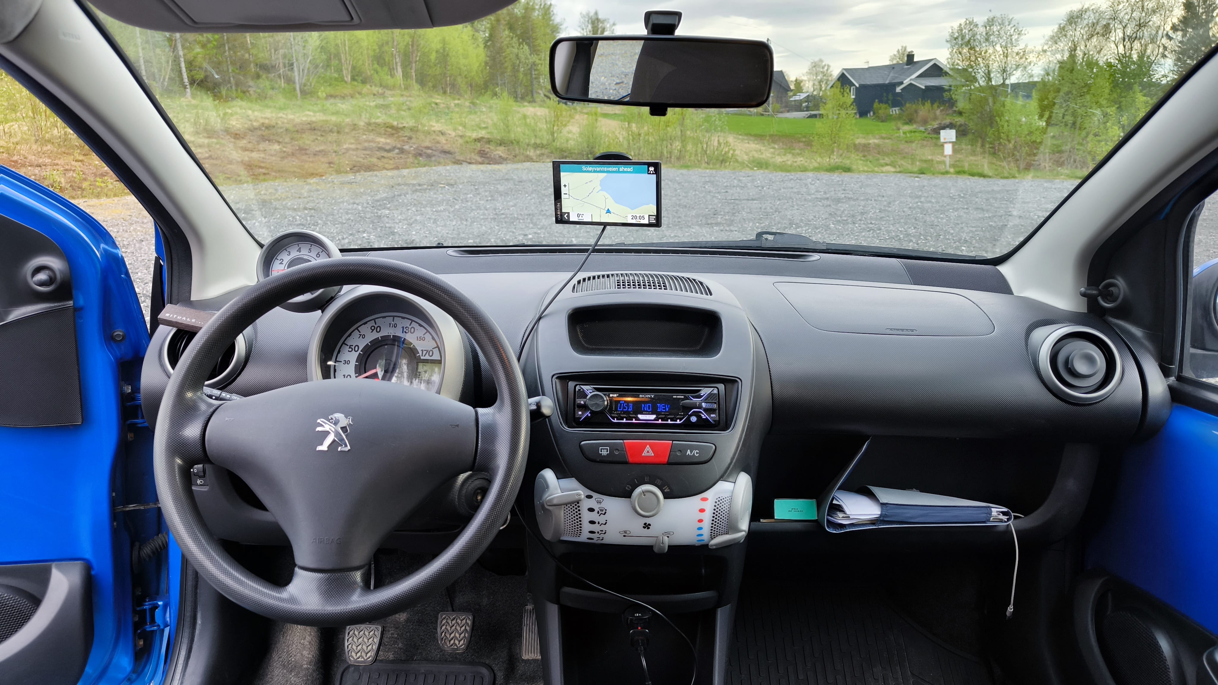 Peugeot 107 1.0 med GPS