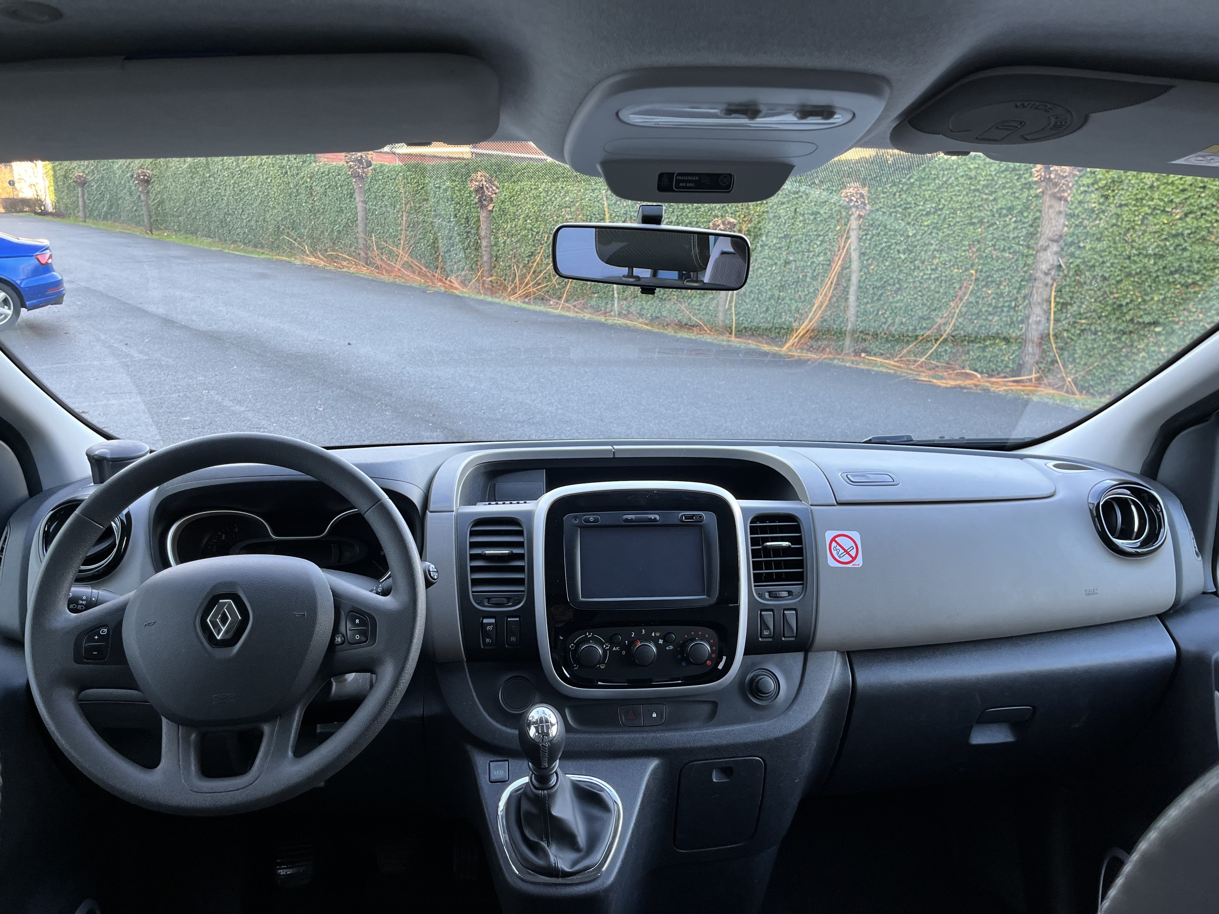 Renault Trafic Dubbele Cabine 6 plaatsen - airco - gps - bluetooth - cruise control avec Régulateur de vitesse