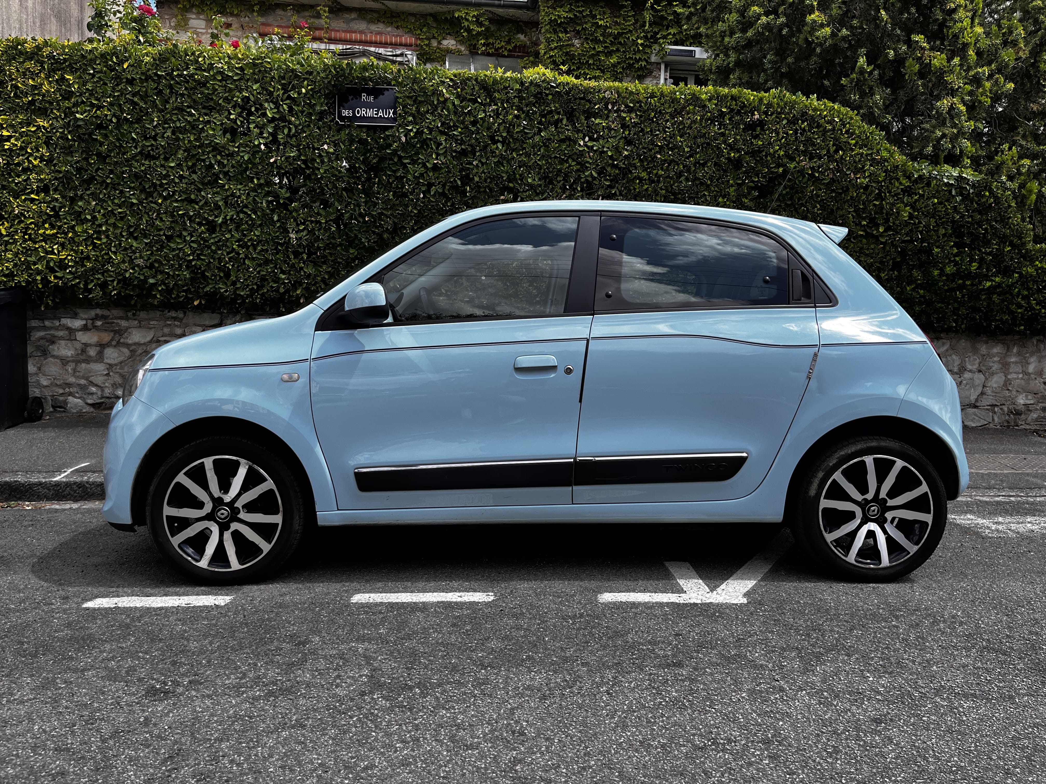 Renault Twingo III with Air conditioning