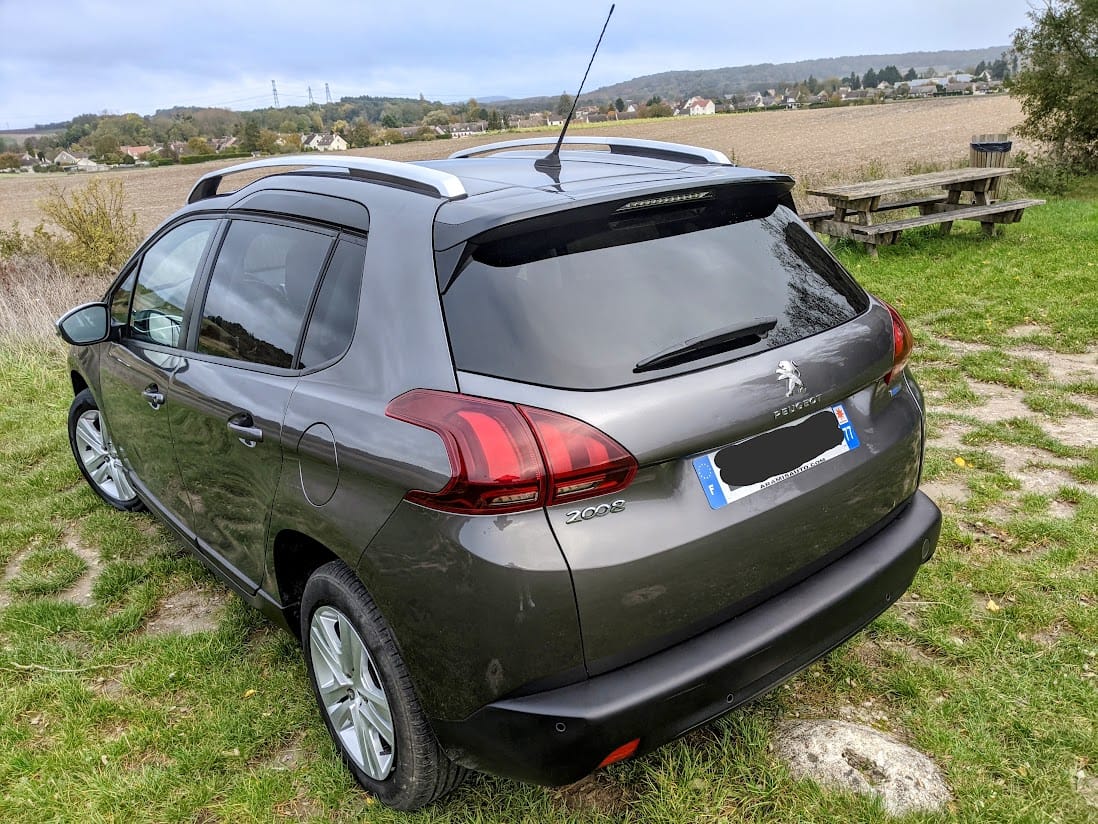 Peugeot 2008 avec GPS