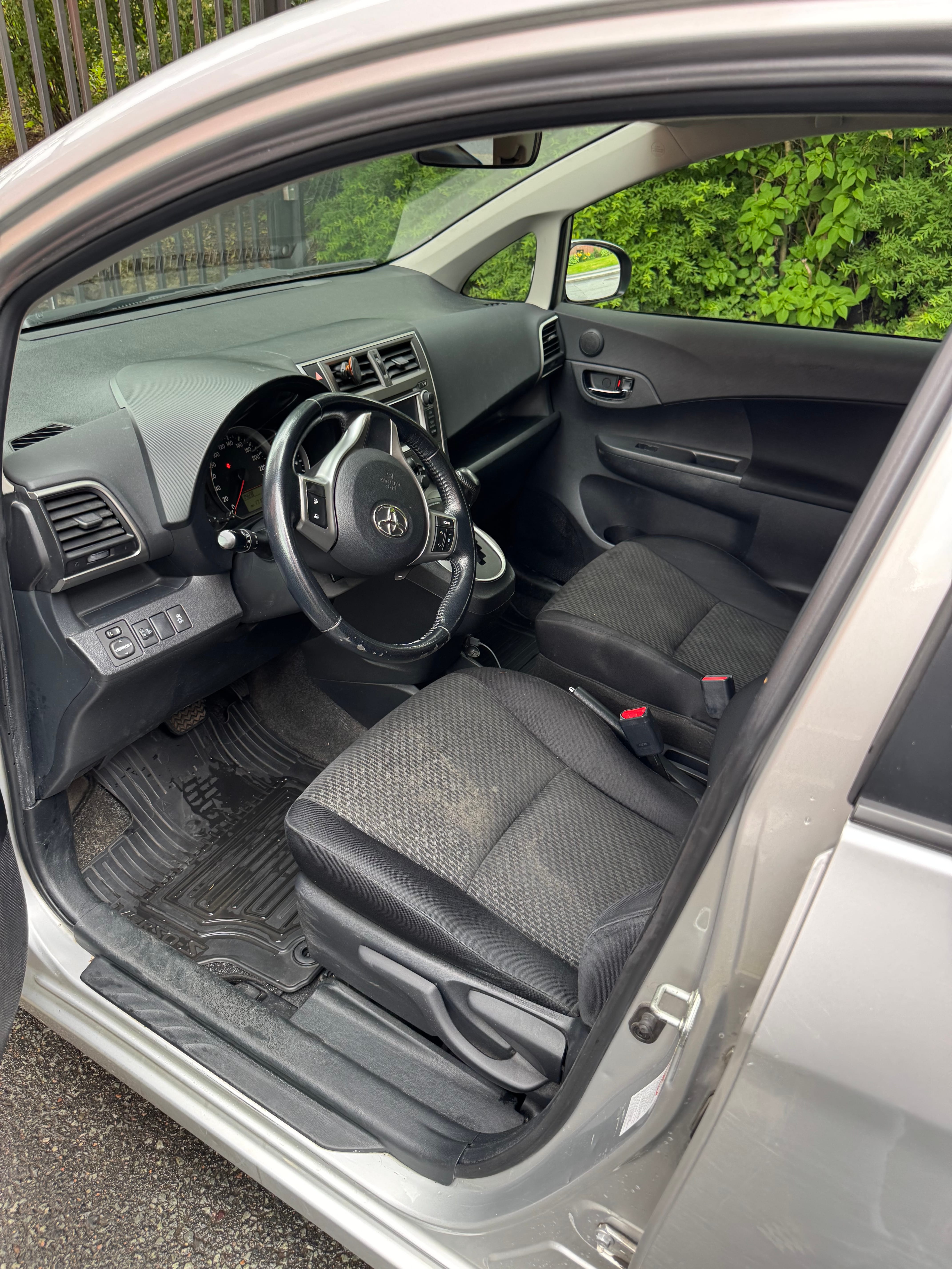 Toyota Verso-S mit USB-Ladeanschlüsse