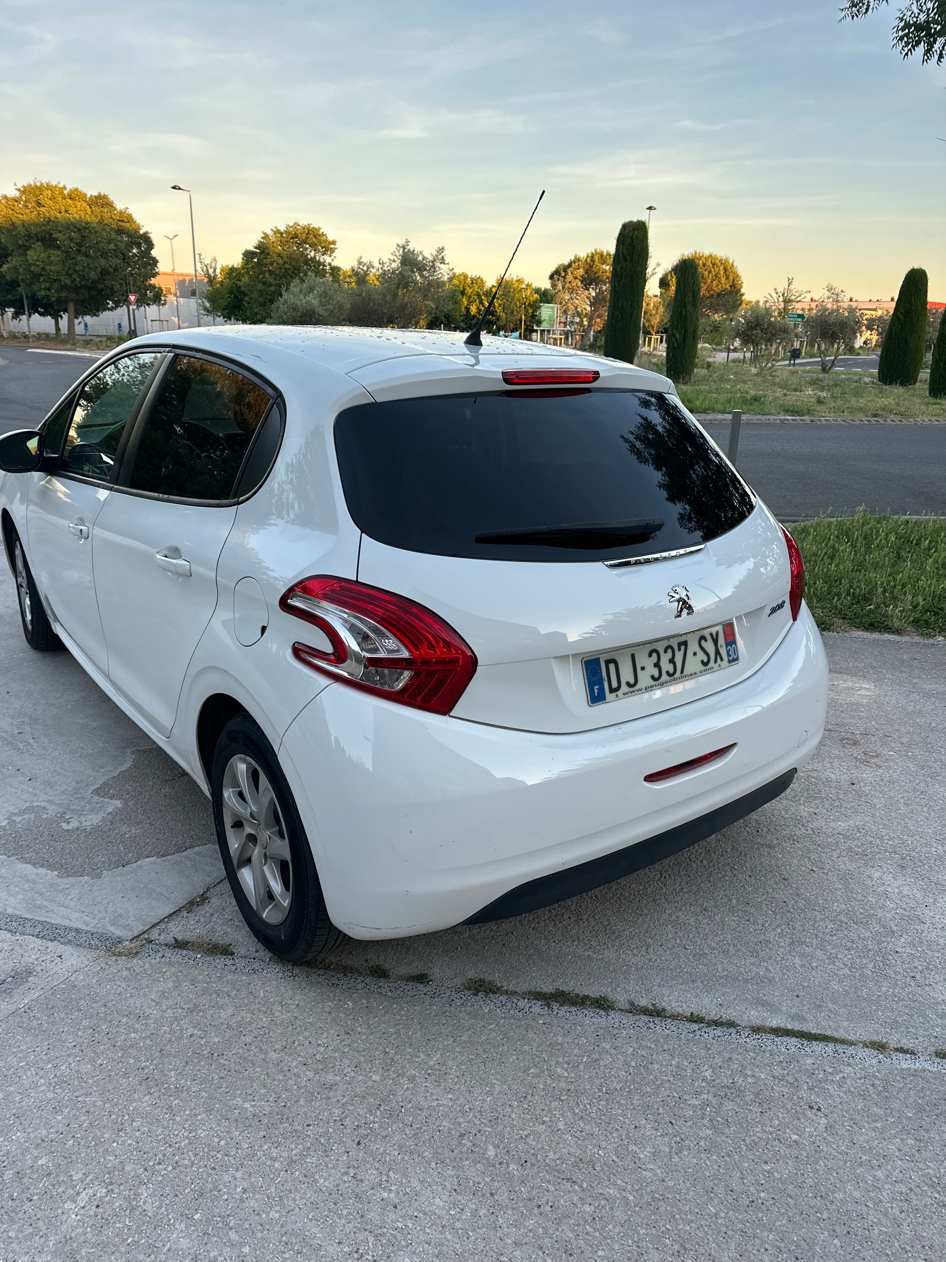 Peugeot 208 PEUGEOT 208 avec Régulateur de vitesse