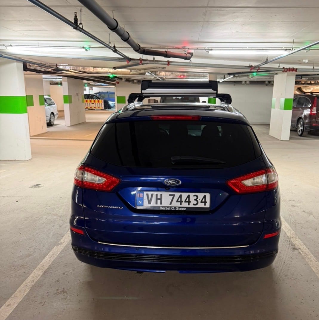 Ford Mondeo SW Business 2.0 with Backup camera