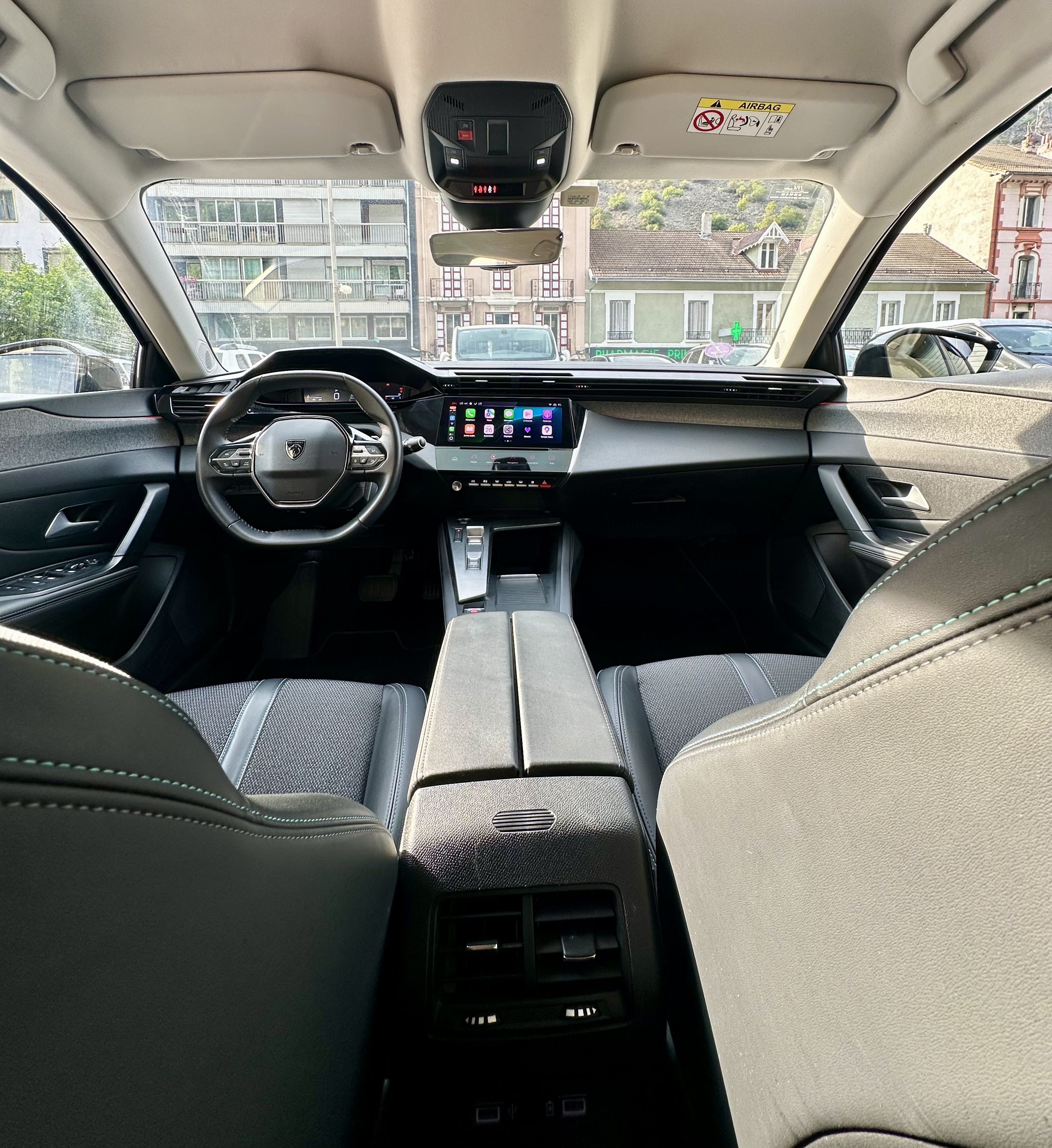 Peugeot 308 1.2 avec GPS